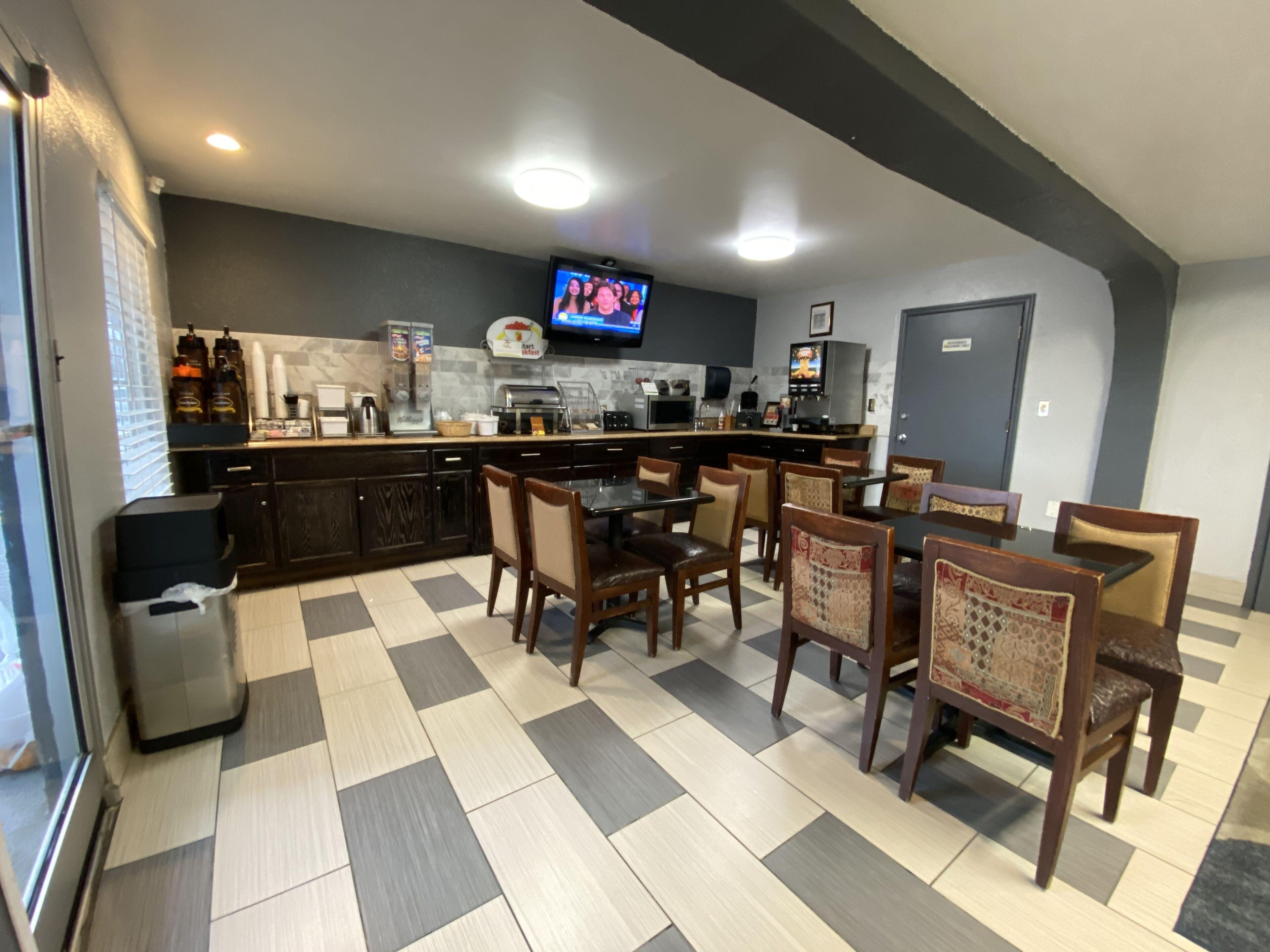 Hotel Super 8 By Wyndham Antioch/nashville South East 2*