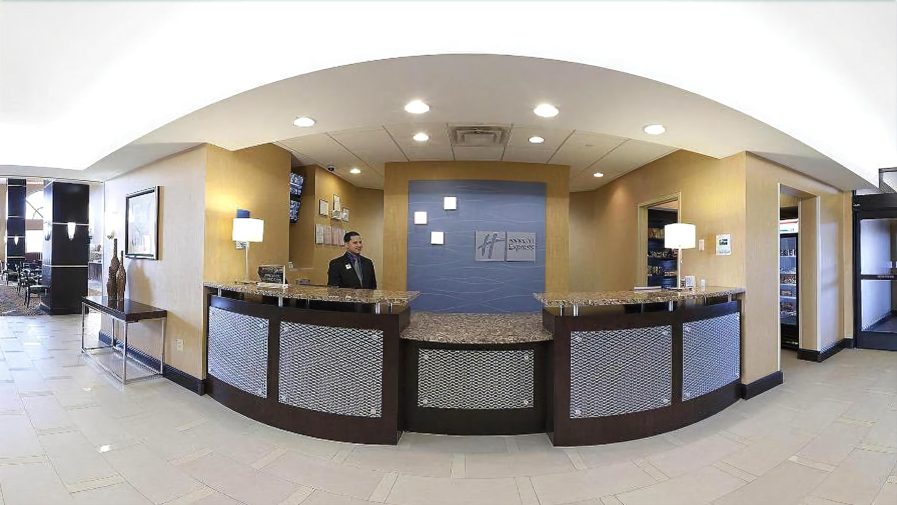 Hotel Express Nashville-opryland By Ihg Nashville