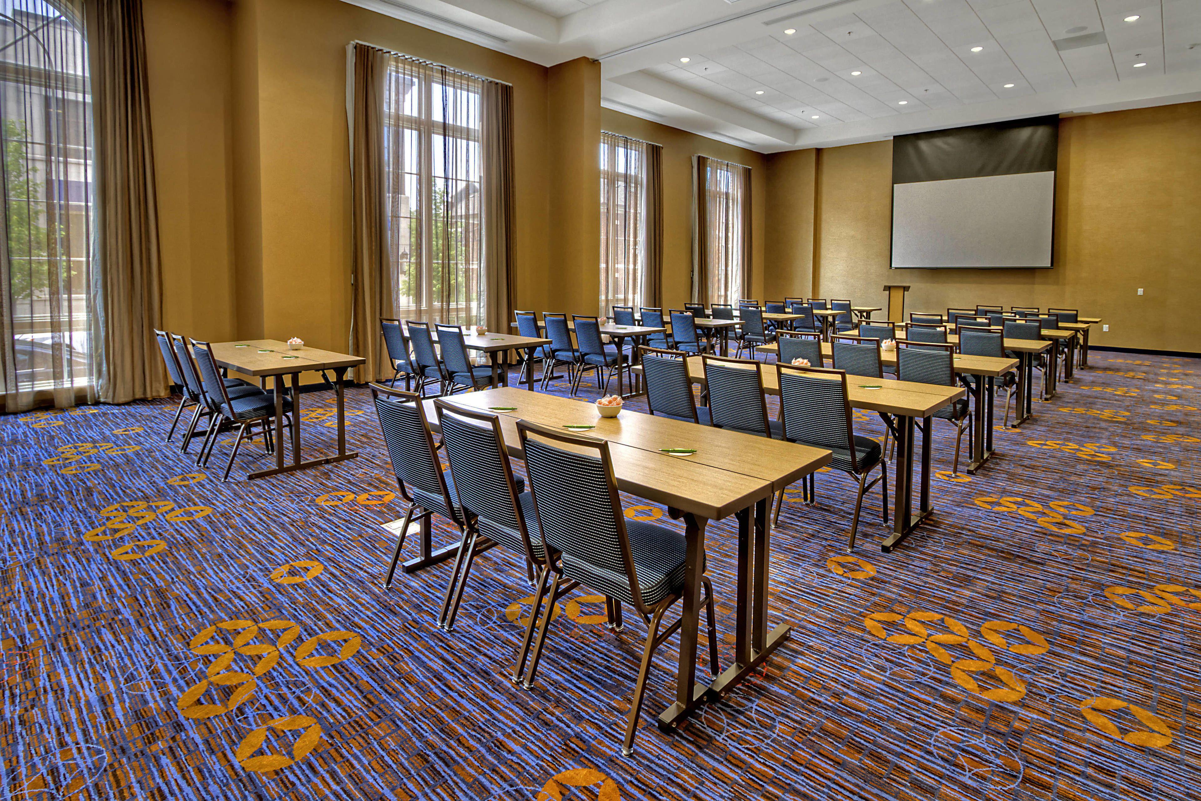 Courtyard By Marriott Hills 3* Nashville