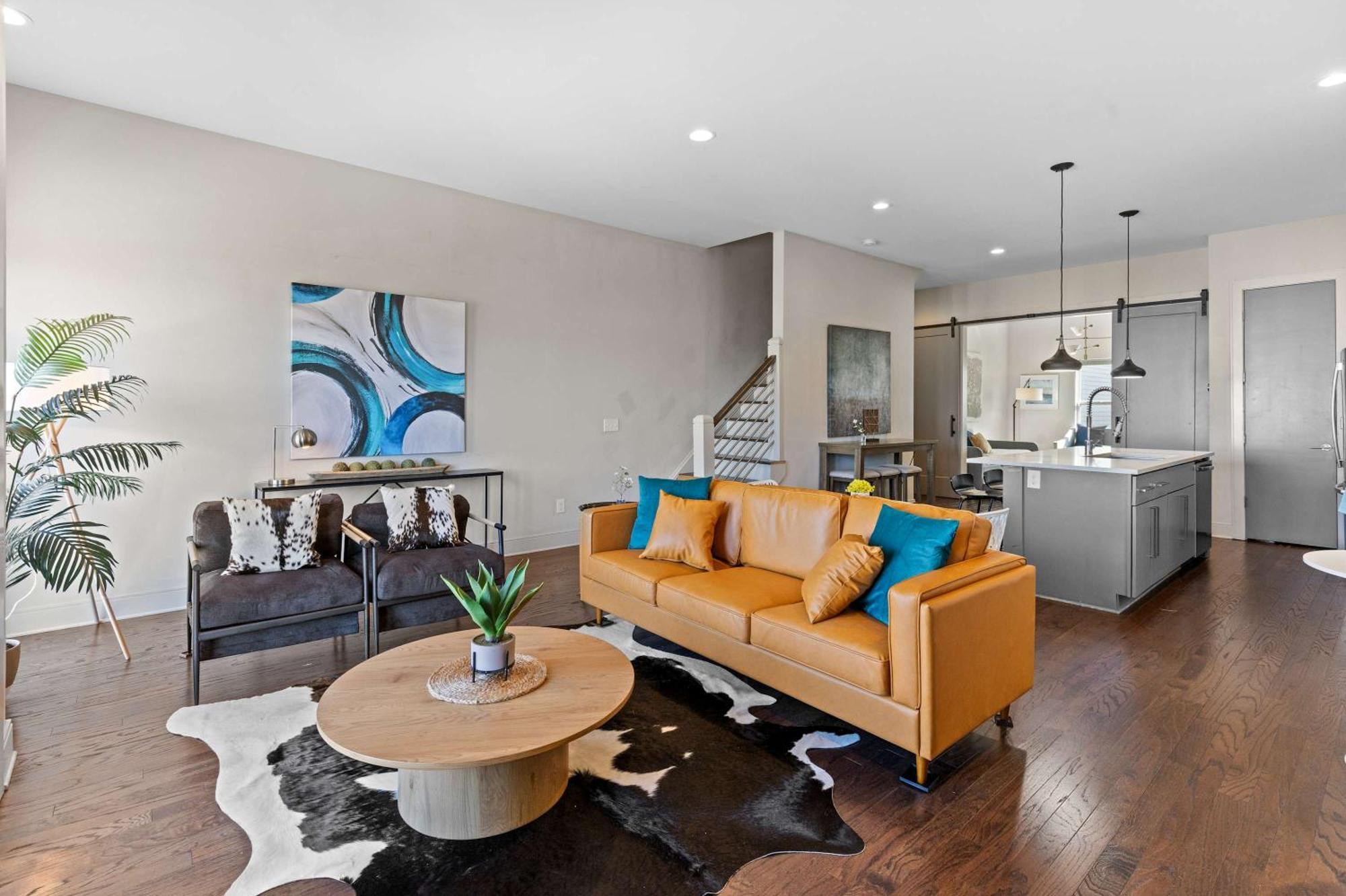 Luxury 2 Miles To Honky Tonks