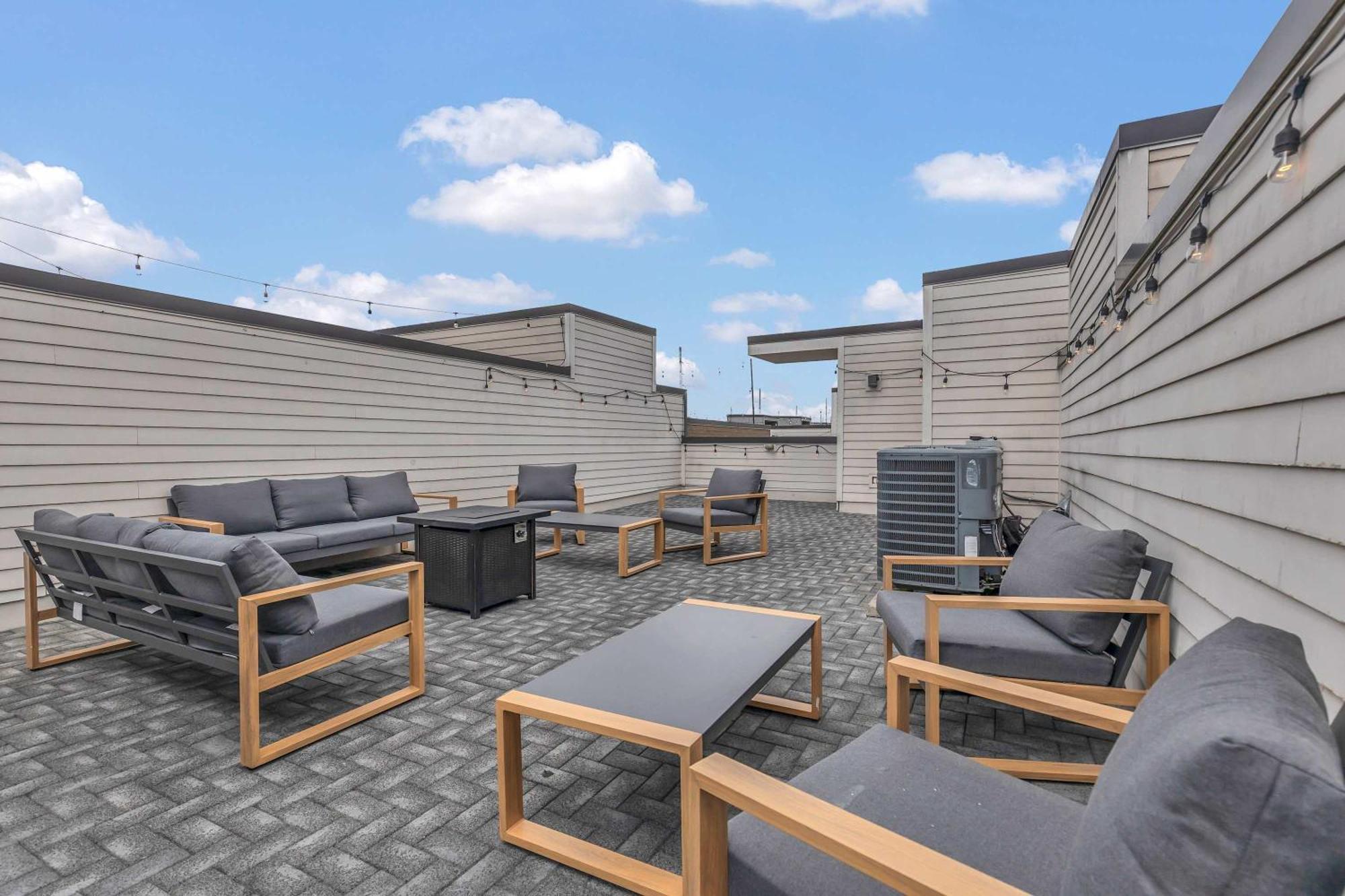 2 Miles To Lower Broadway-close To Honky Tonks Holiday home Nashville