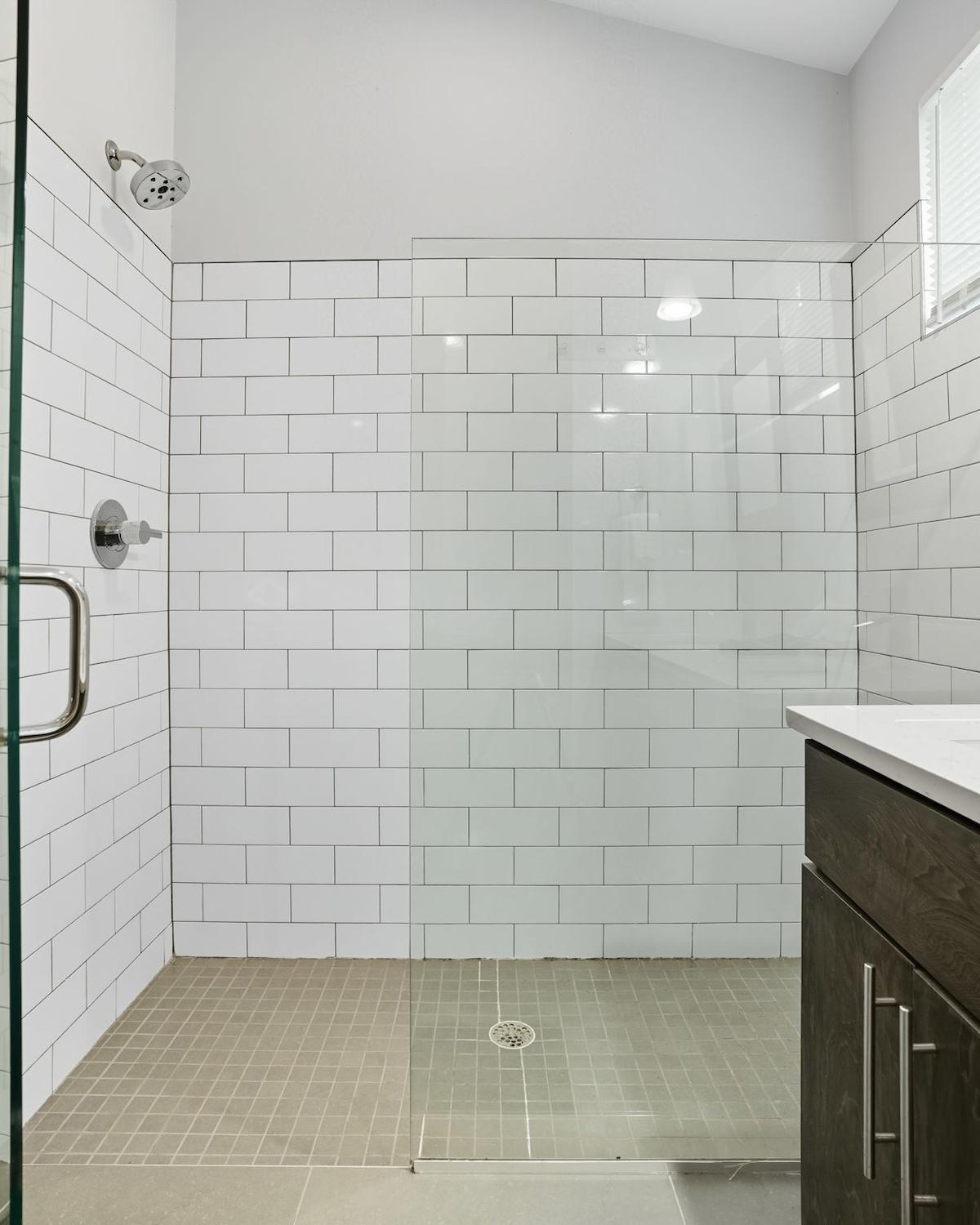 3br And 3ba 5 Min Dt Firepit Patio And Sleeps 10 Holiday home