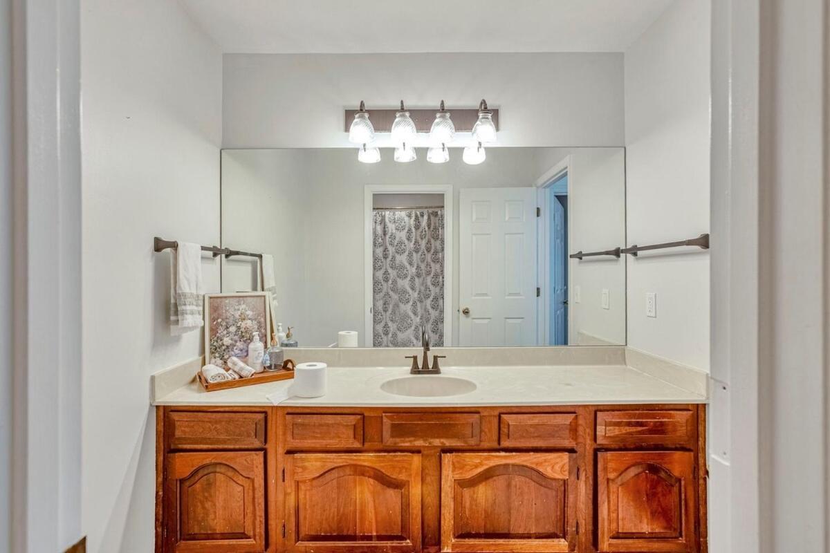 Holiday home Group Haven Retreat- 2 Min To Lake! 15 Min To Dt! Nashville