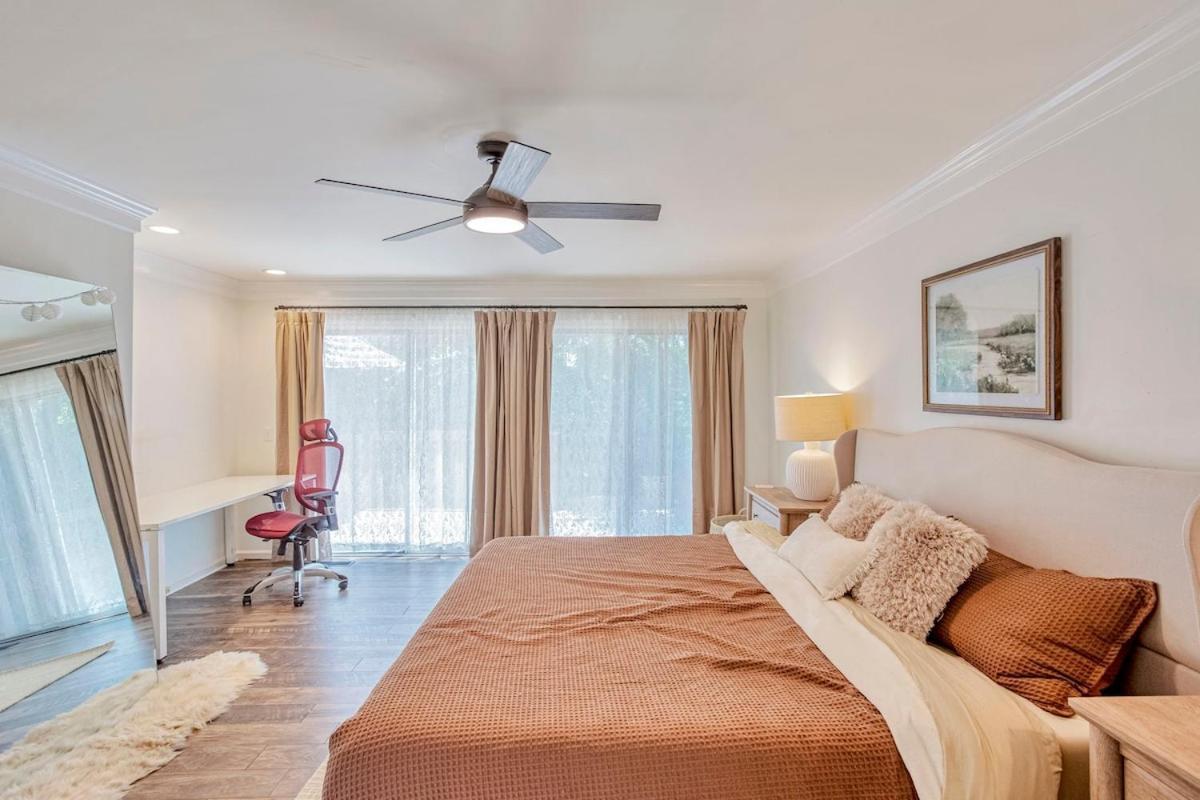 Group Haven Retreat- 2 Min To Lake! 15 Min To Dt! Holiday home *