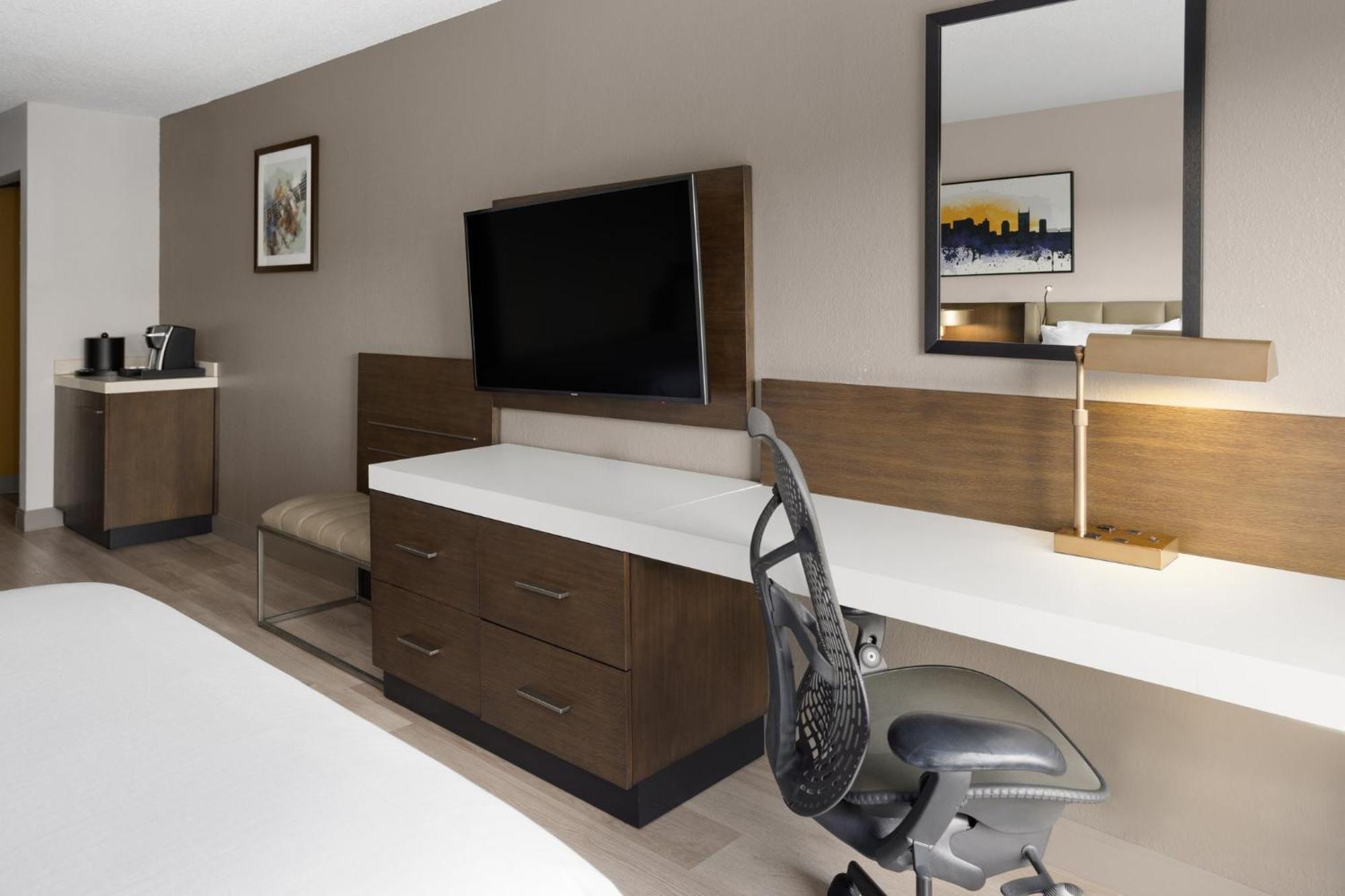 Crowne Plaza Airport By Ihg Nashville