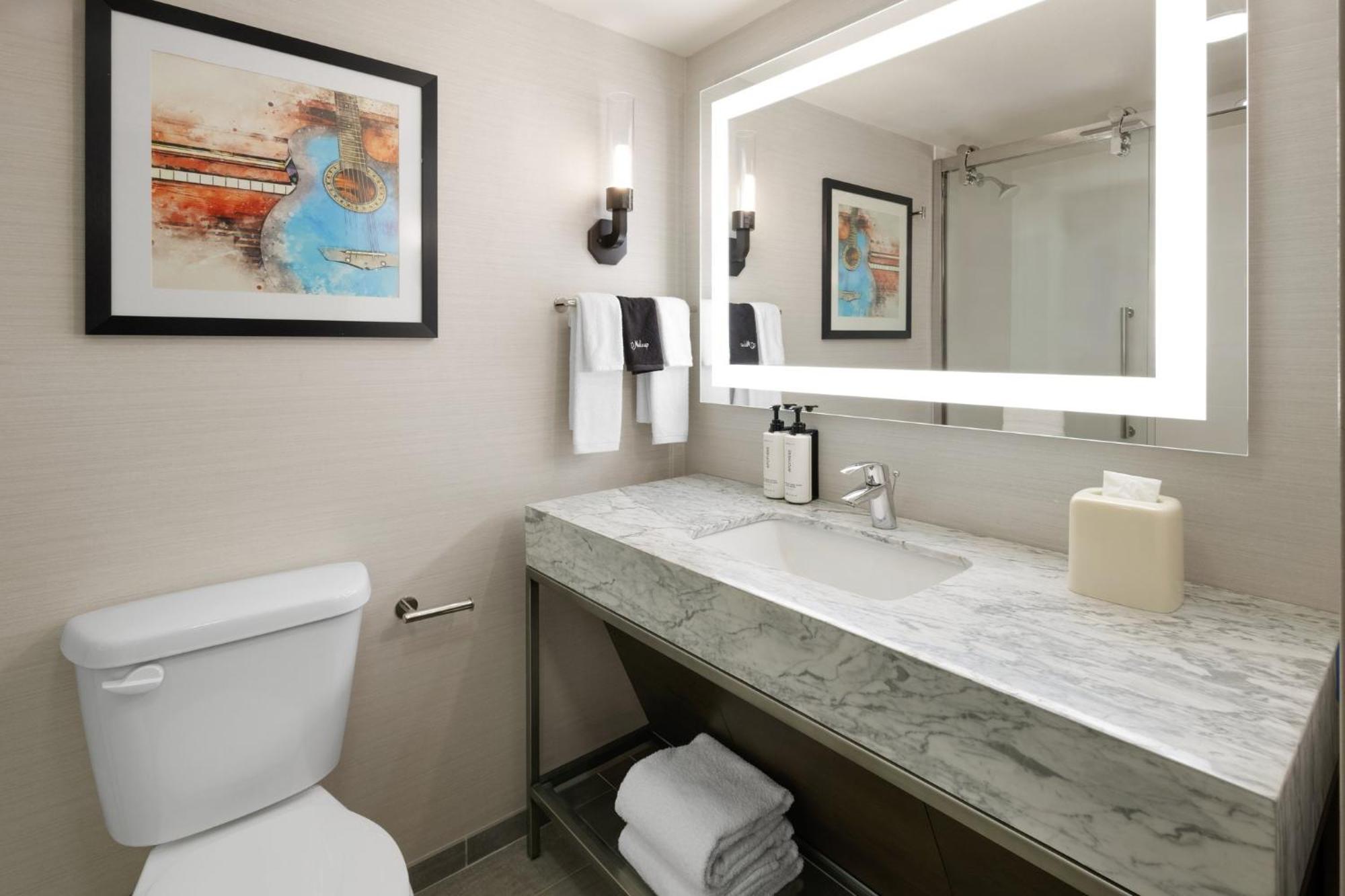 Hotel Crowne Plaza Airport By Ihg