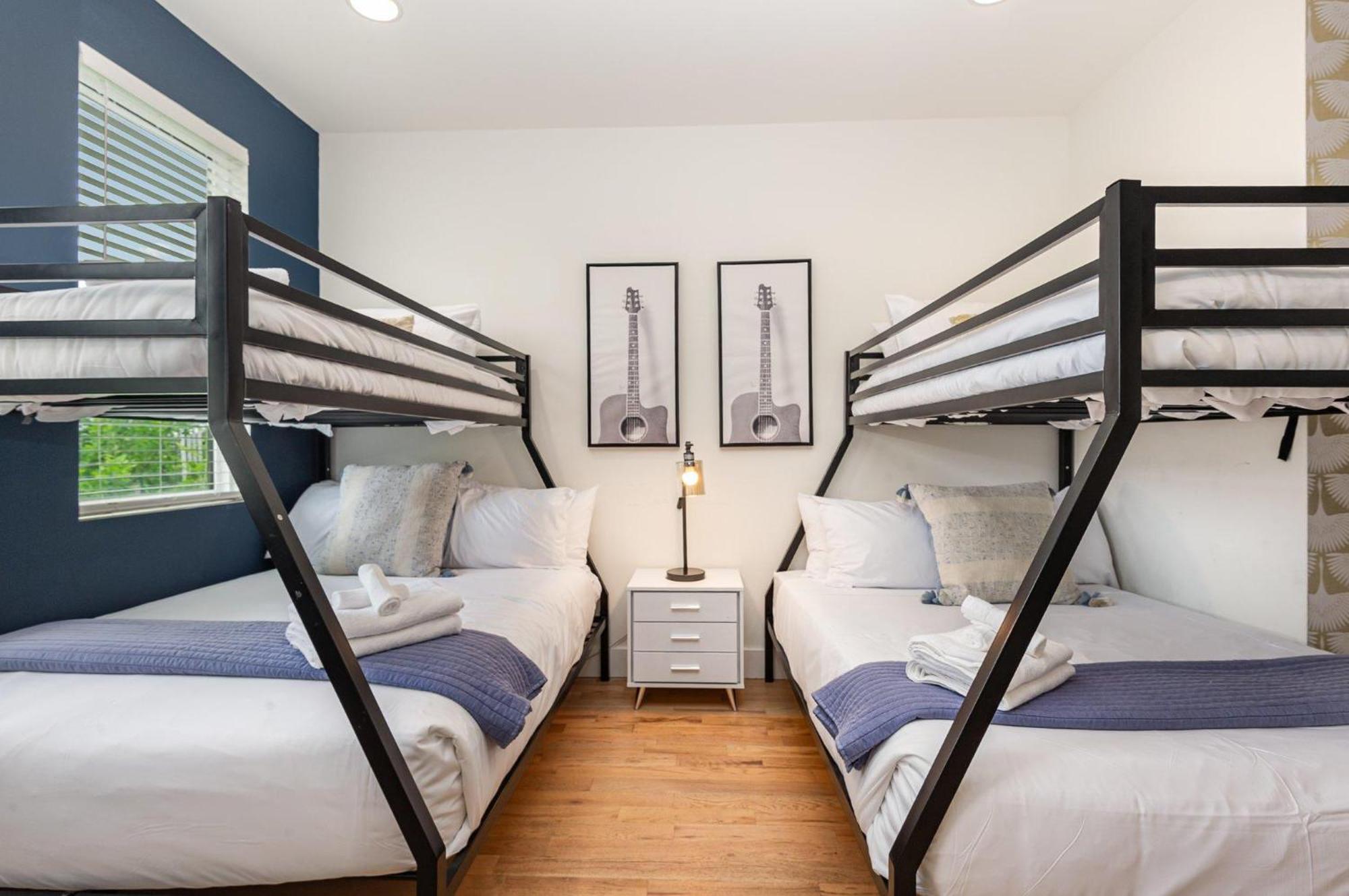 Riff & Rest - 2 Stylish Homes - Mins To Germantown Holiday home Nashville