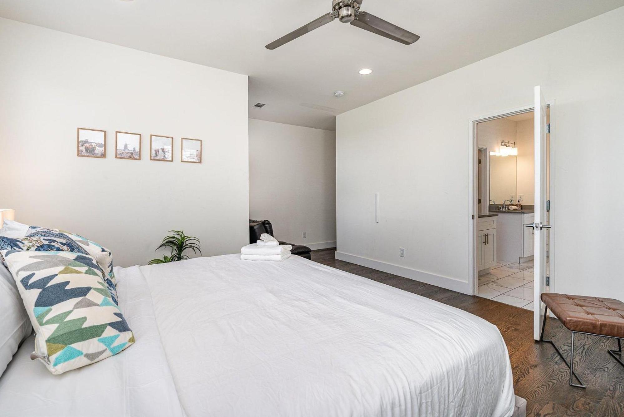 Riff & Rest - 2 Stylish Homes - Mins To Germantown Holiday home