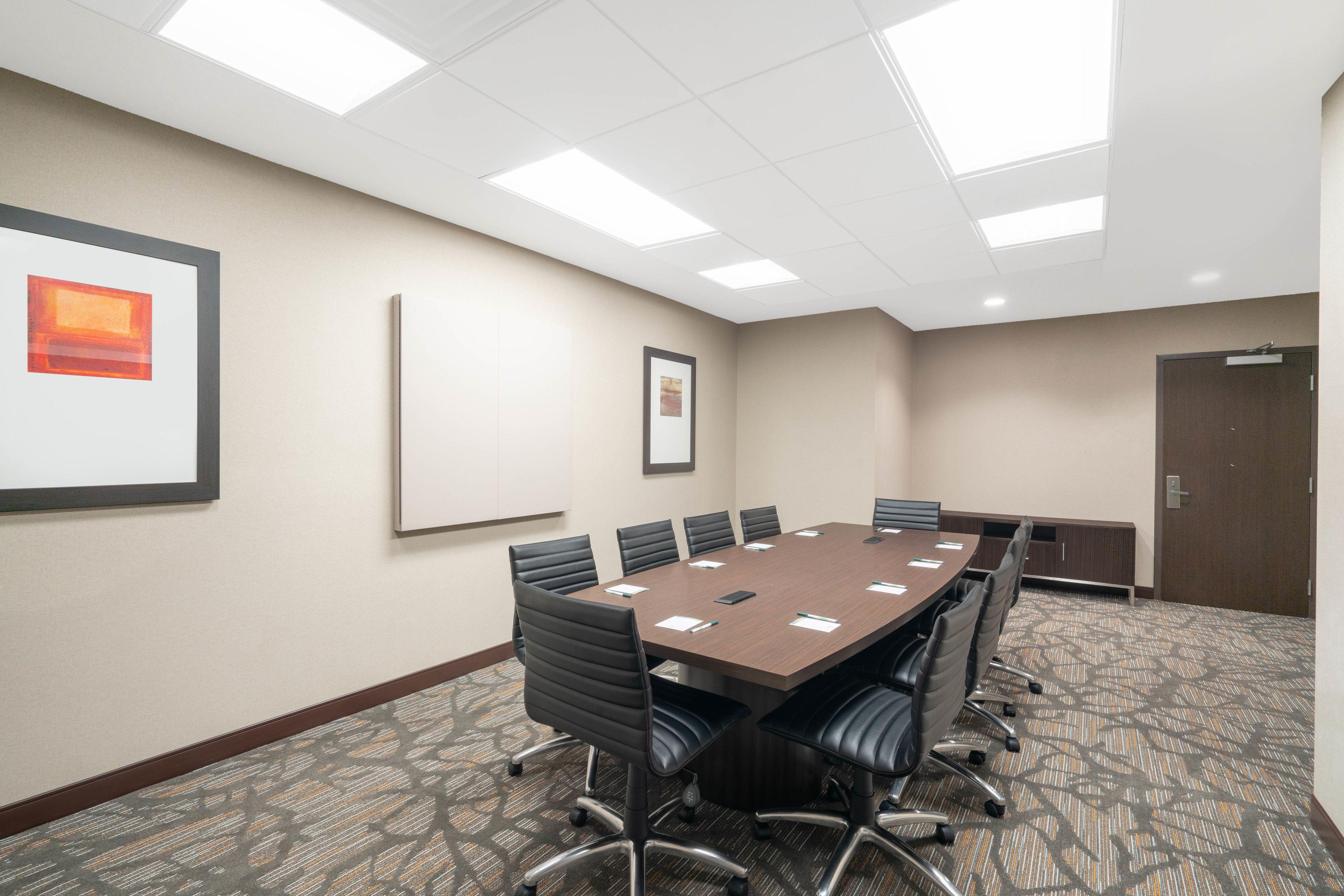 Hotel Hampton By Hilton Airport Century Place 3*