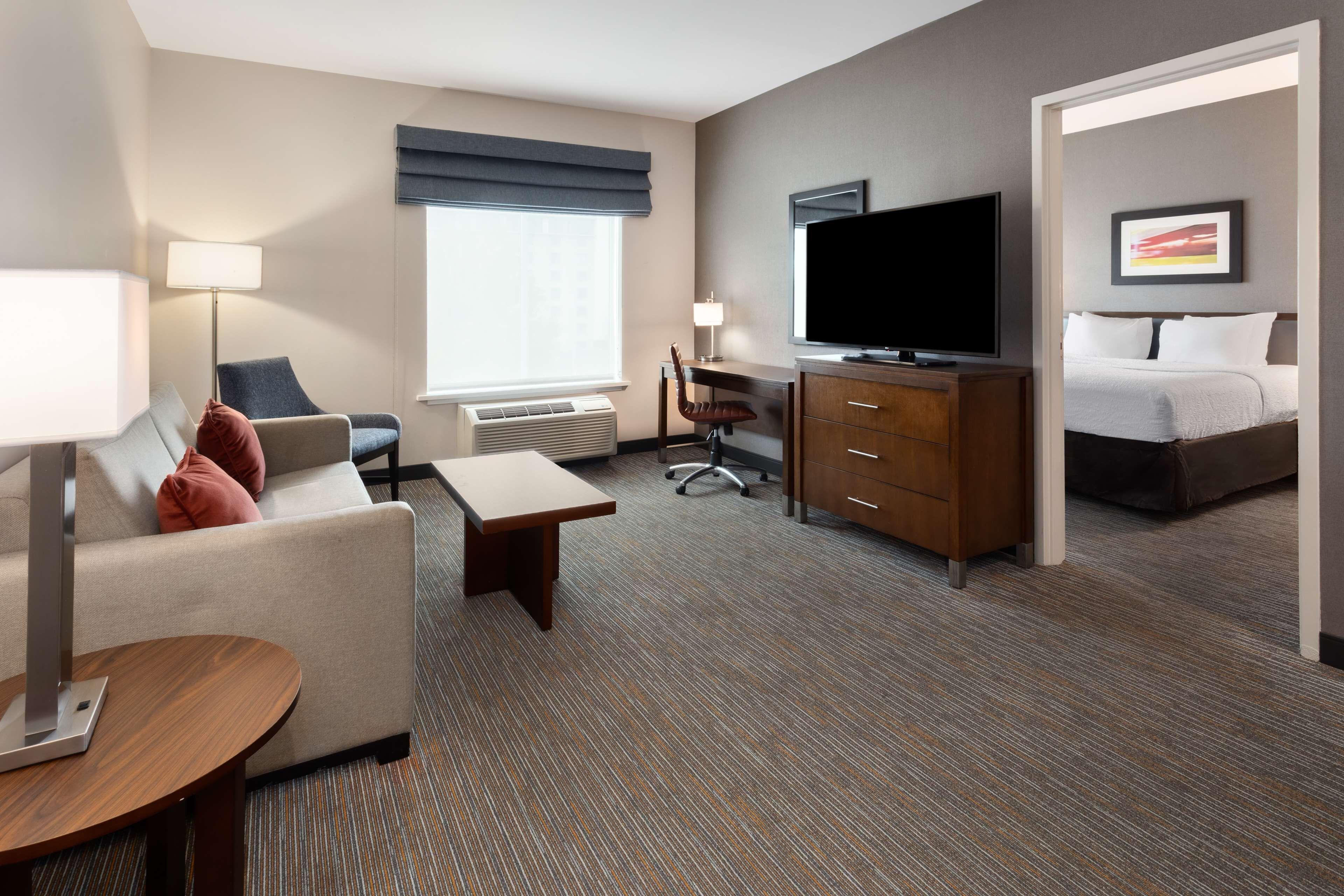 Hampton By Hilton Airport Century Place Hotel 3*