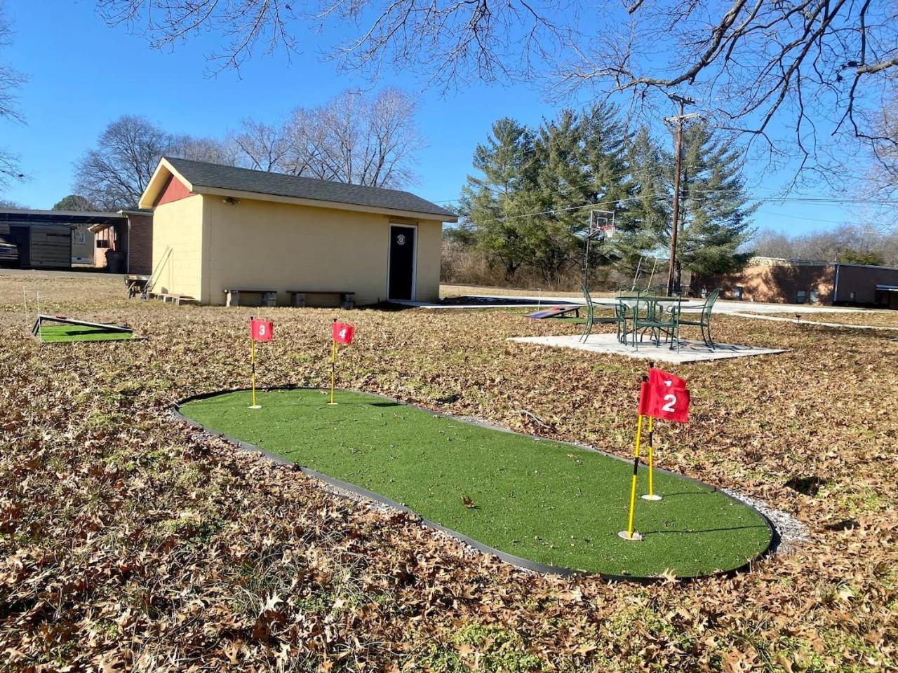 Holiday home Paradise Found With Pool And Hot Tub *