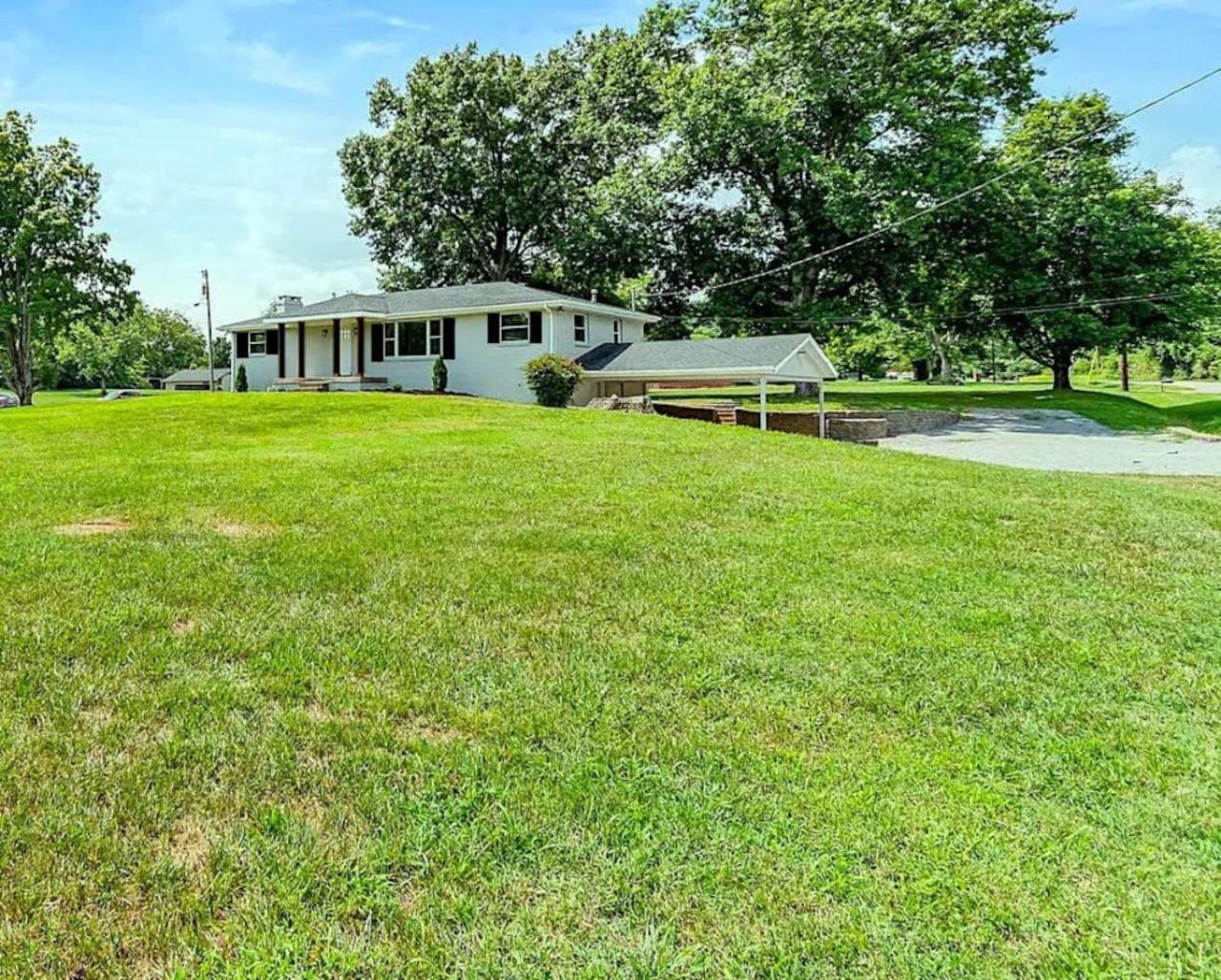 Holiday home Paradise Found With Pool And Hot Tub *