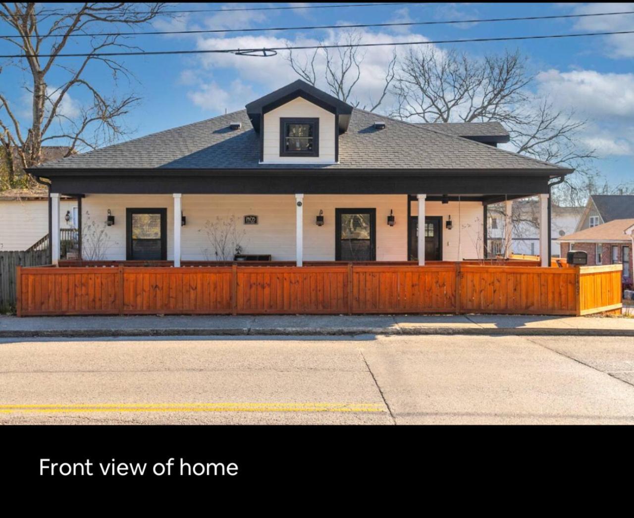 Broadway Breeze Escape Modern Comfort *