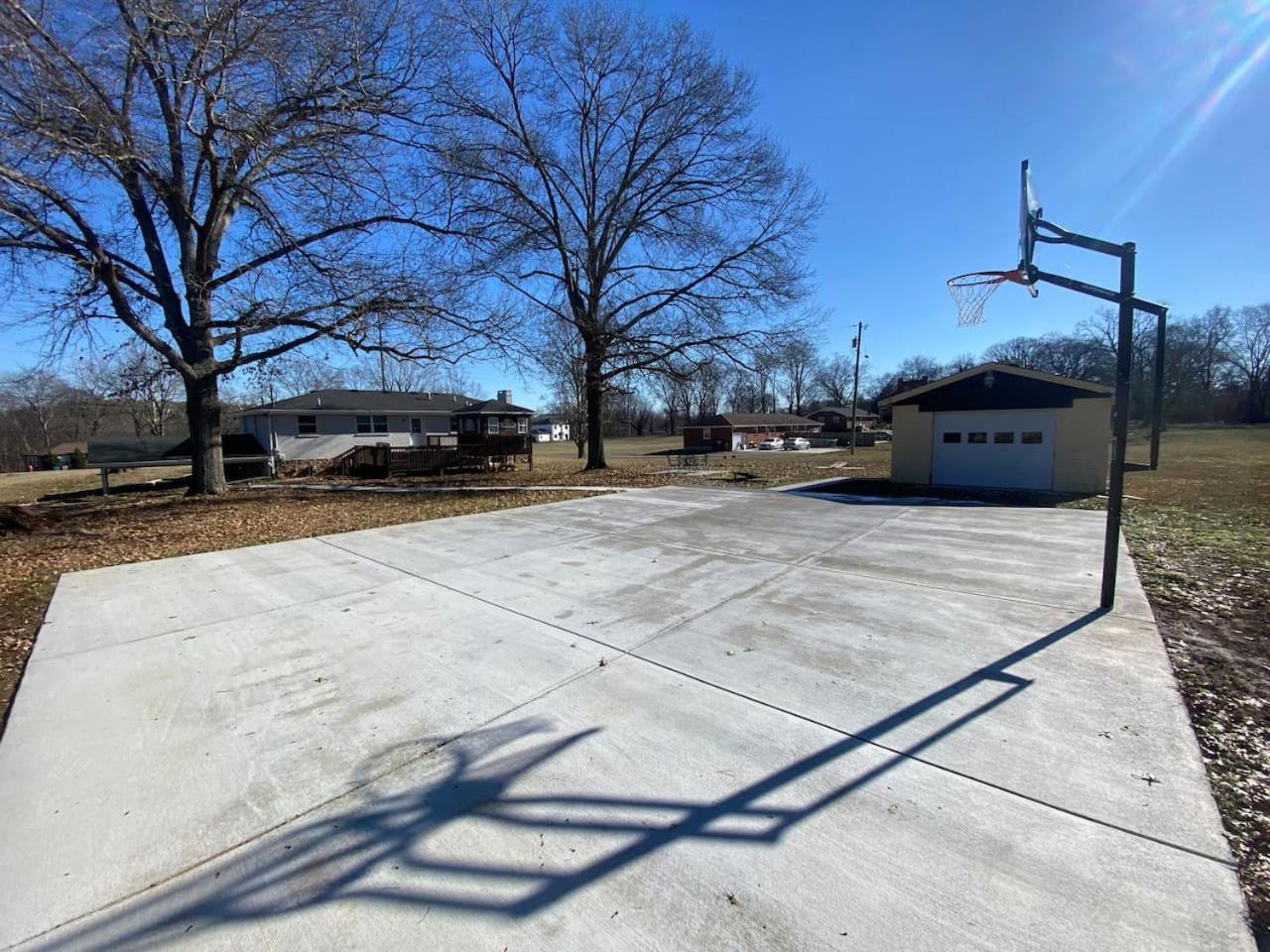 Holiday home Paradise Found With Pool And Hot Tub