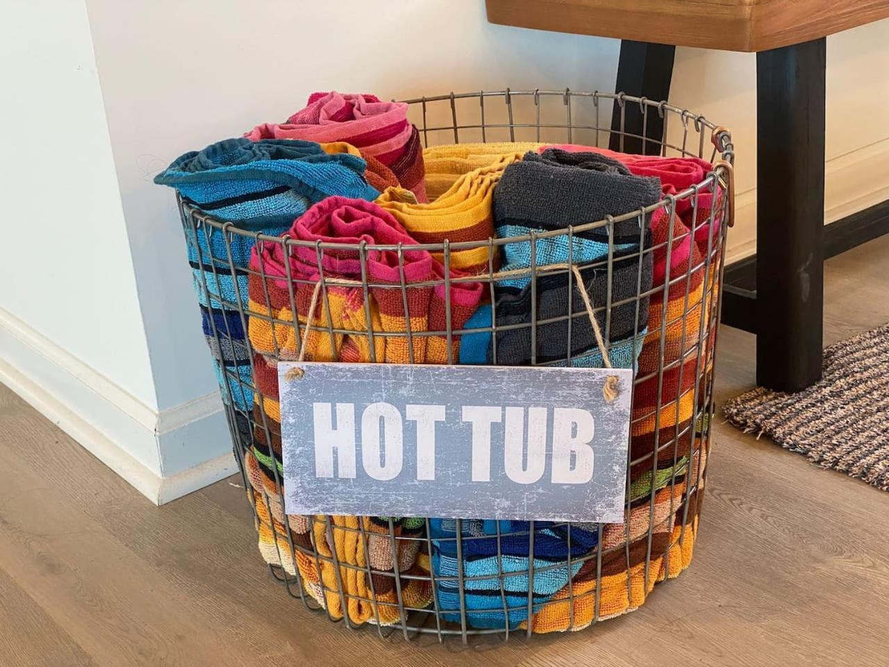 Paradise Found With Pool And Hot Tub Holiday home Nashville