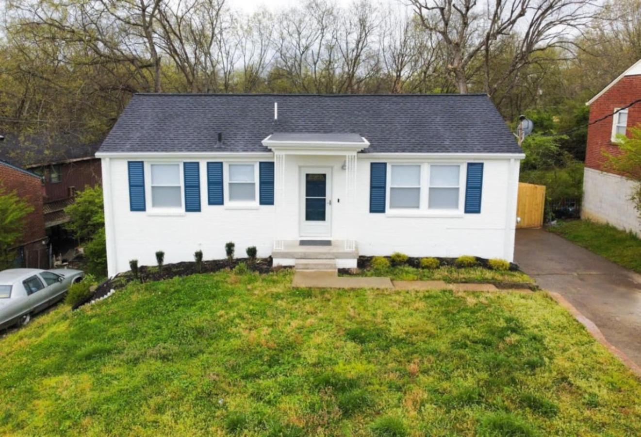 New Listing The Playhouse With Games &