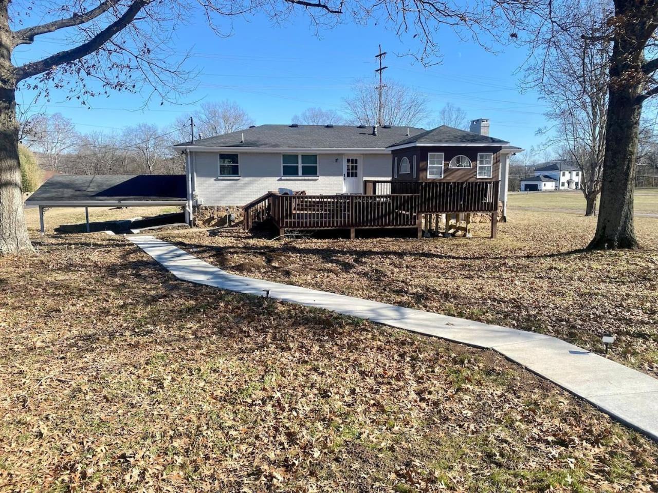 Paradise Found With Pool And Hot Tub Holiday home Nashville