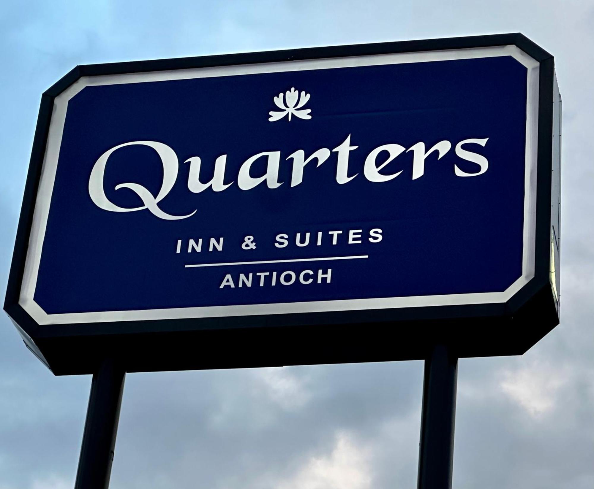 Quarters & Hotel