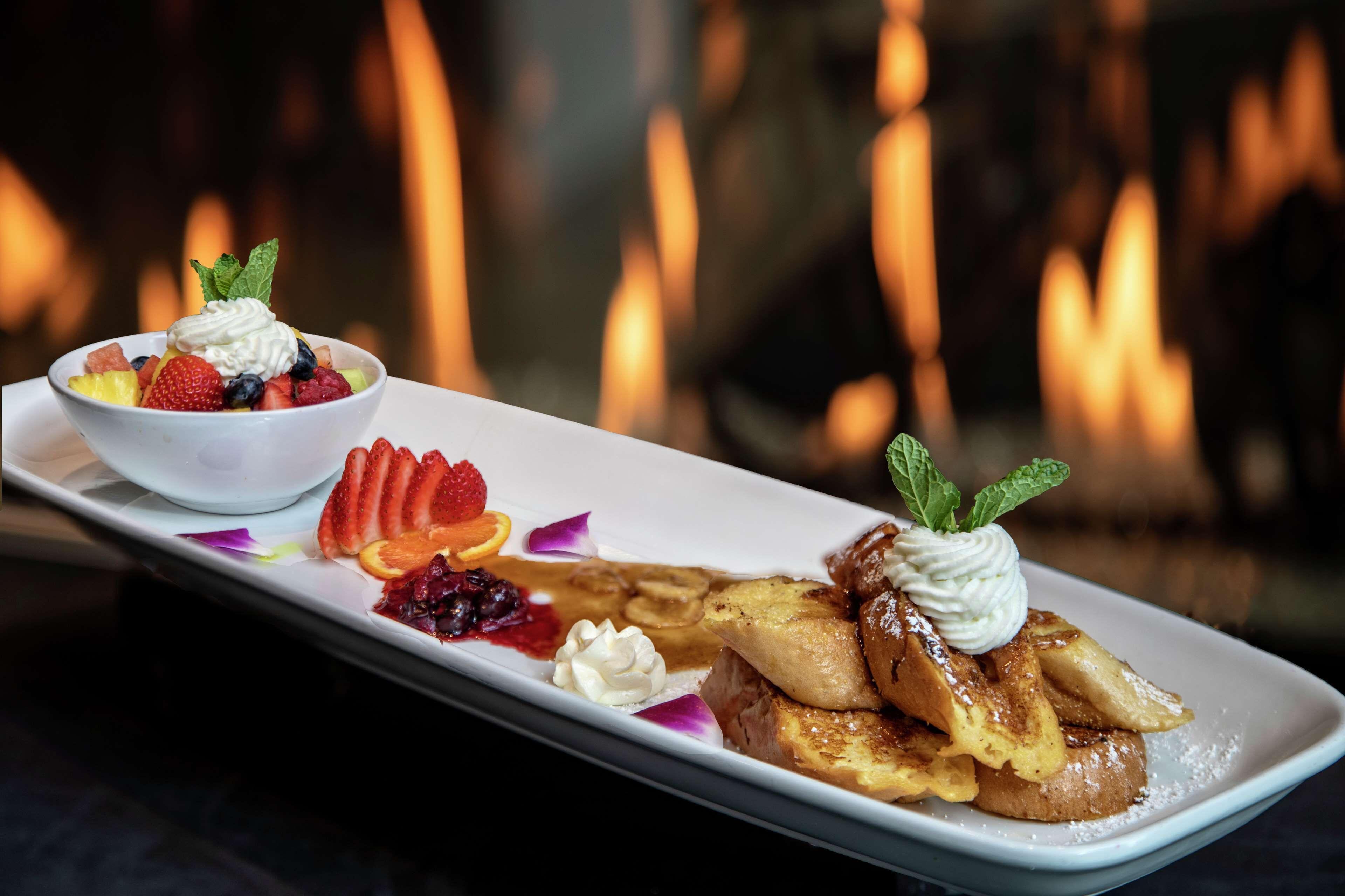 Hilton Hills Hotel 4*