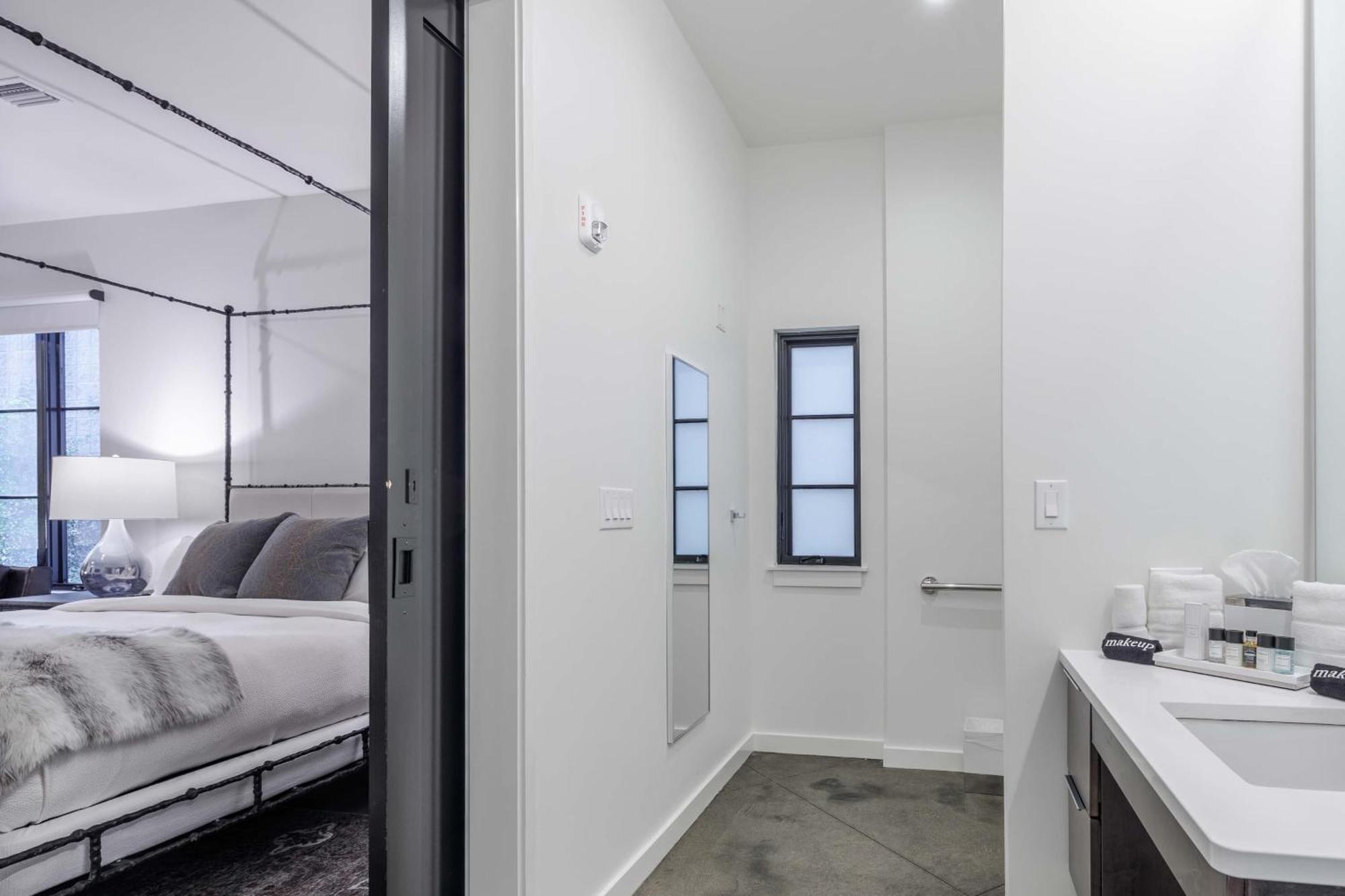 121 By Avantstay Modern Comfort In Nashville's West End