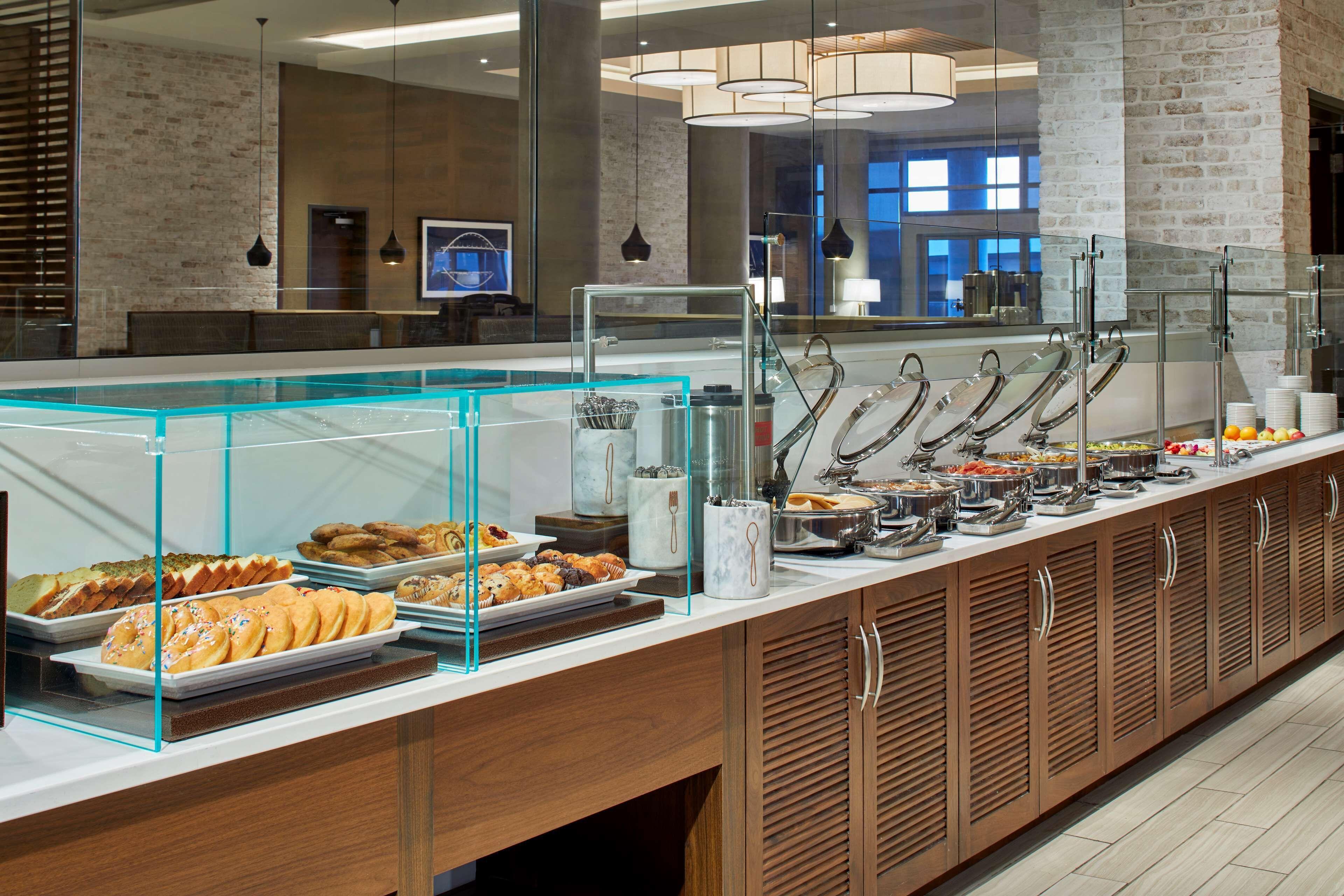 Embassy By Hilton Downtown 4*