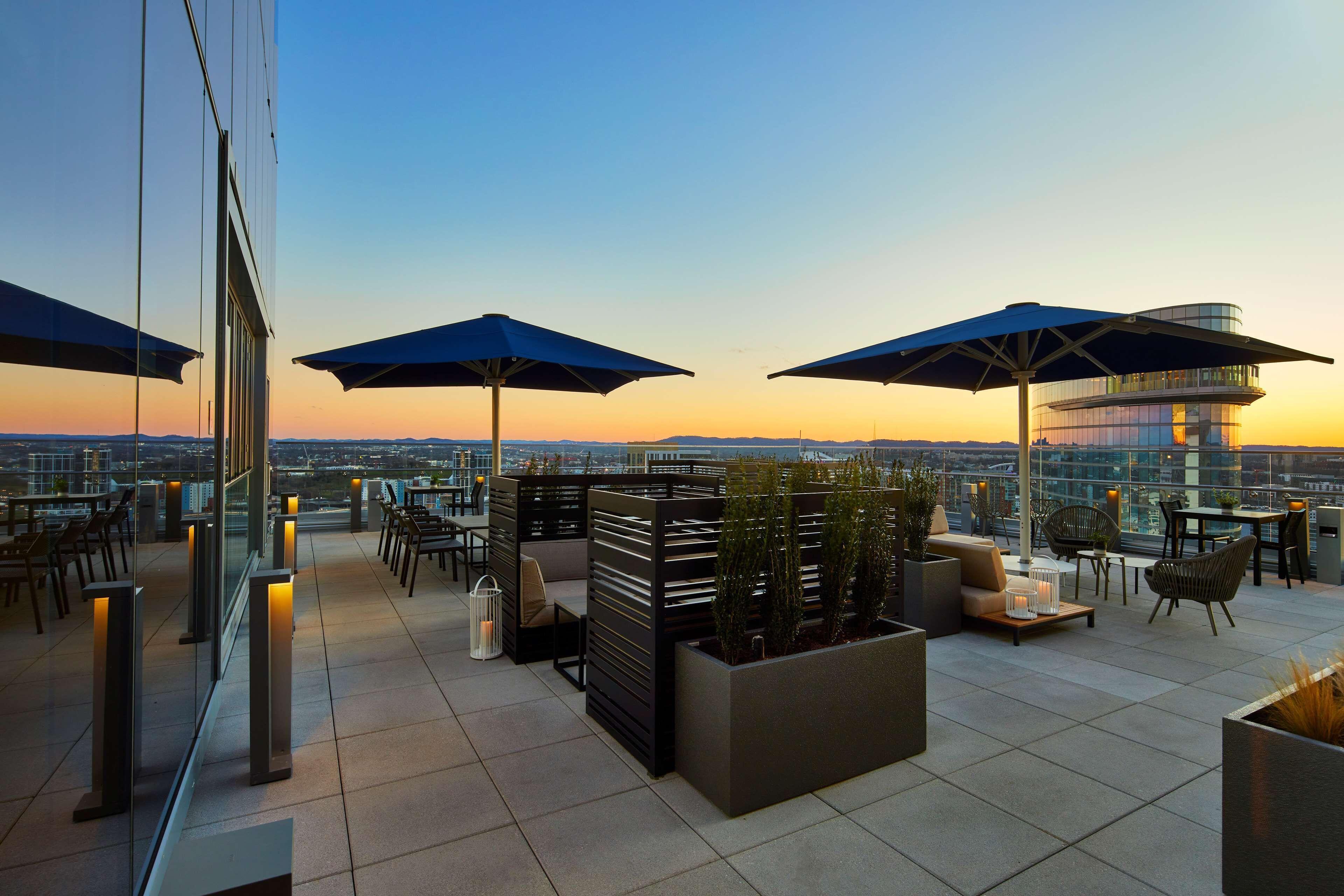 Hotel Embassy By Hilton Downtown Nashville