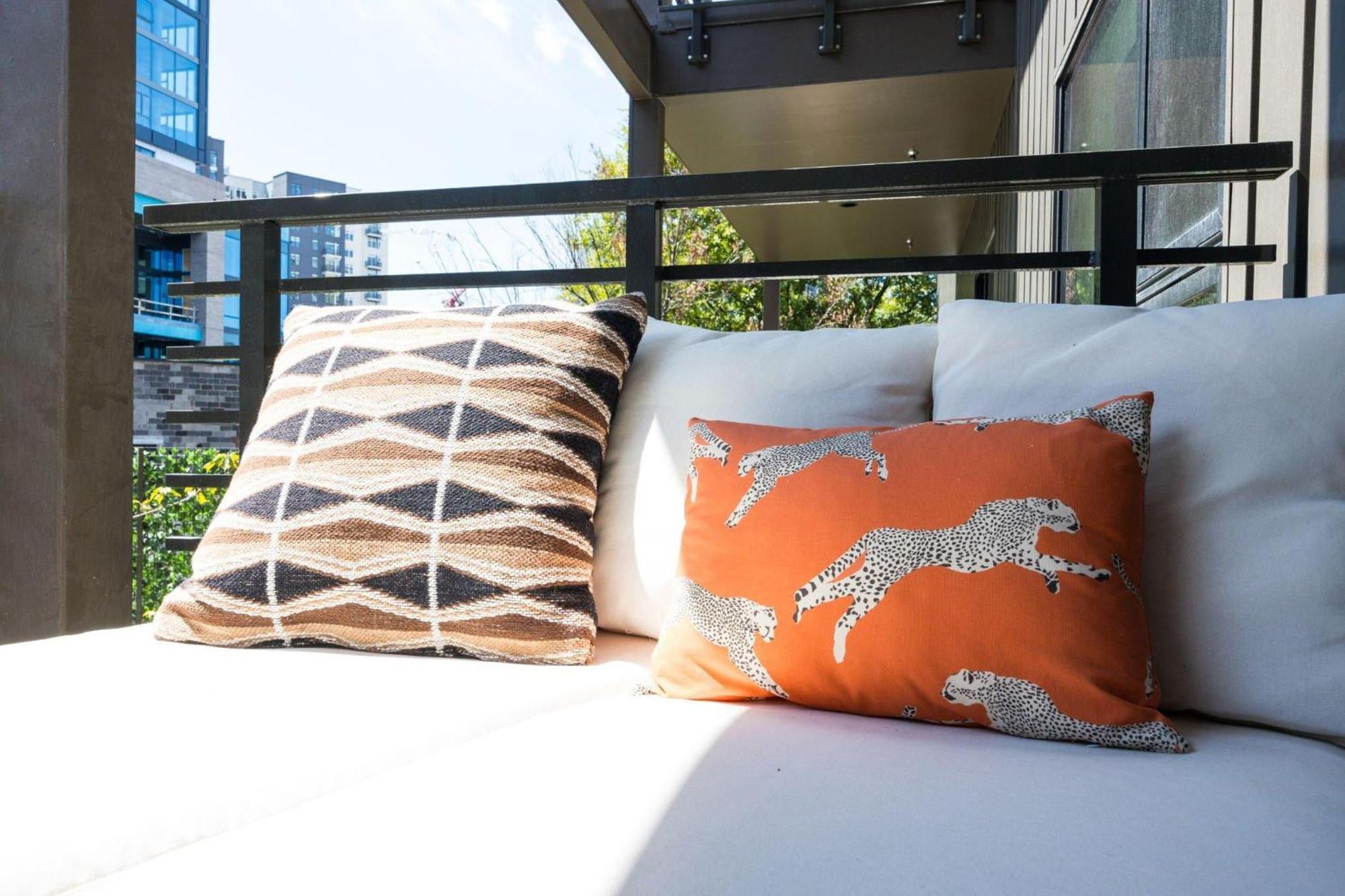 Hyve - Boho Bliss - 3 Bedroom - Located In Sobro *