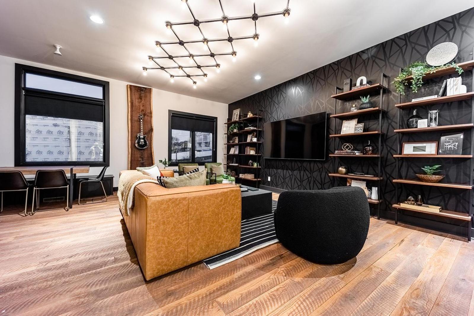 Holiday home Two Lavish Gulch Homes - Mins To Broadway Nashville