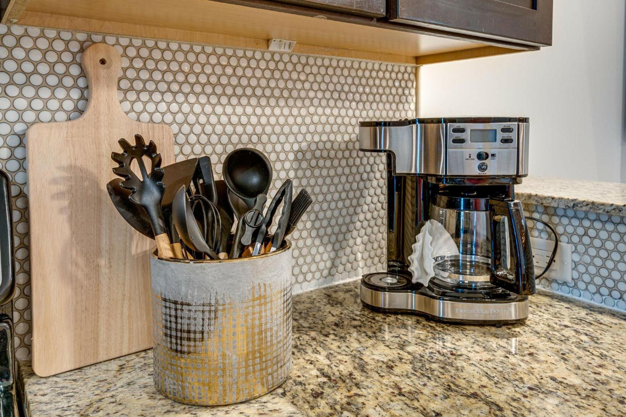 Lofts At 30th - Urban Lounge - Minutes To Broadway Holiday home *