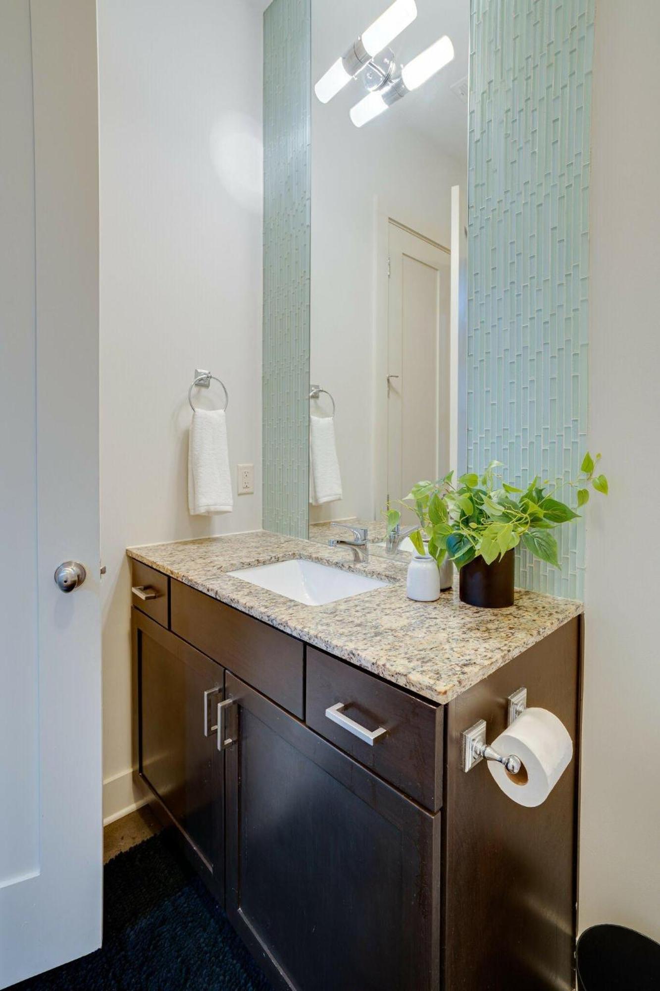 Lofts At 30th - Modern Escape - Mins To Broadway *