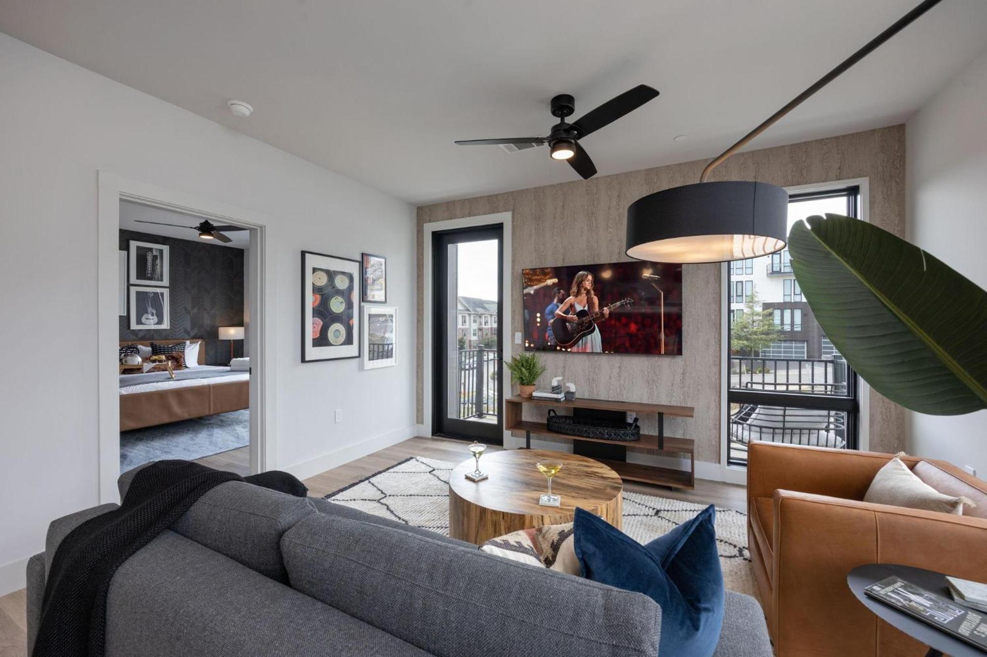 Cowboy - Odyssey - Heart Of Midtown * Nashville