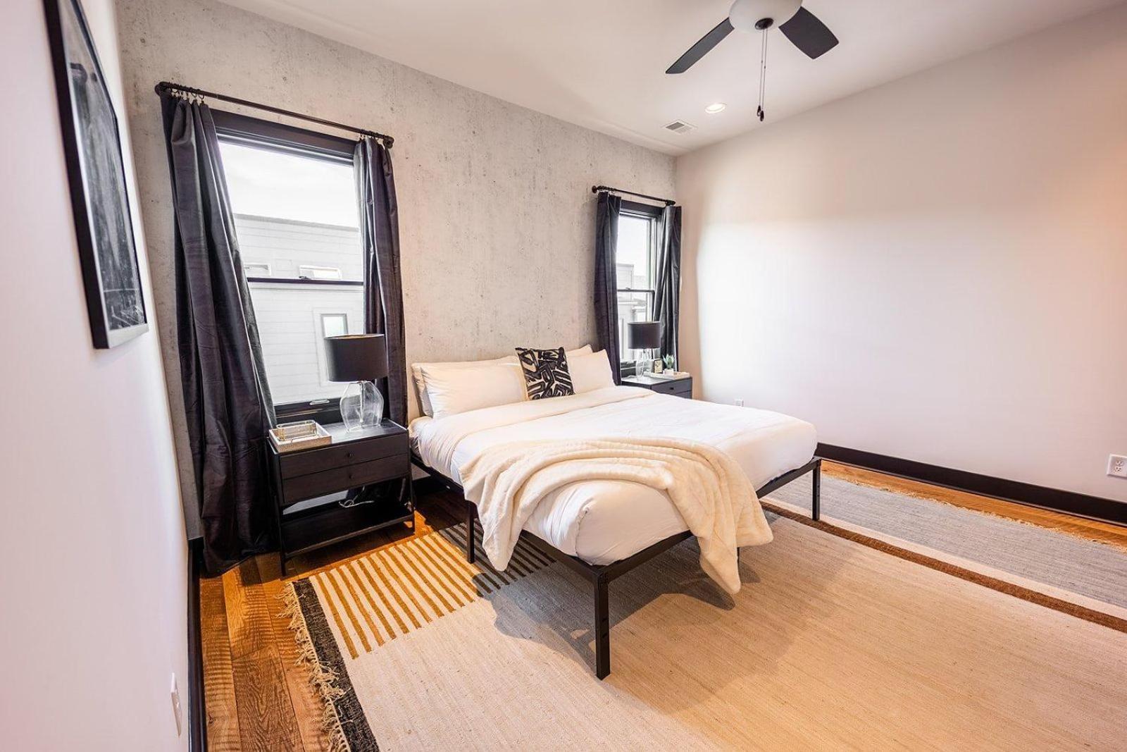 Two Lavish Gulch Homes - Mins To Broadway