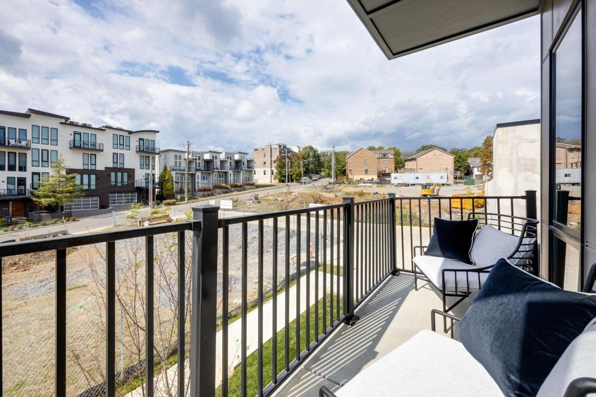 Cowboy - Odyssey - Heart Of Midtown *