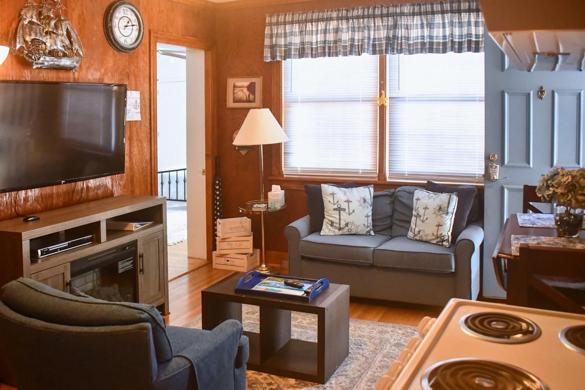 Apartment 8 Mi To Broadway Wfh-friendly Duplex! *