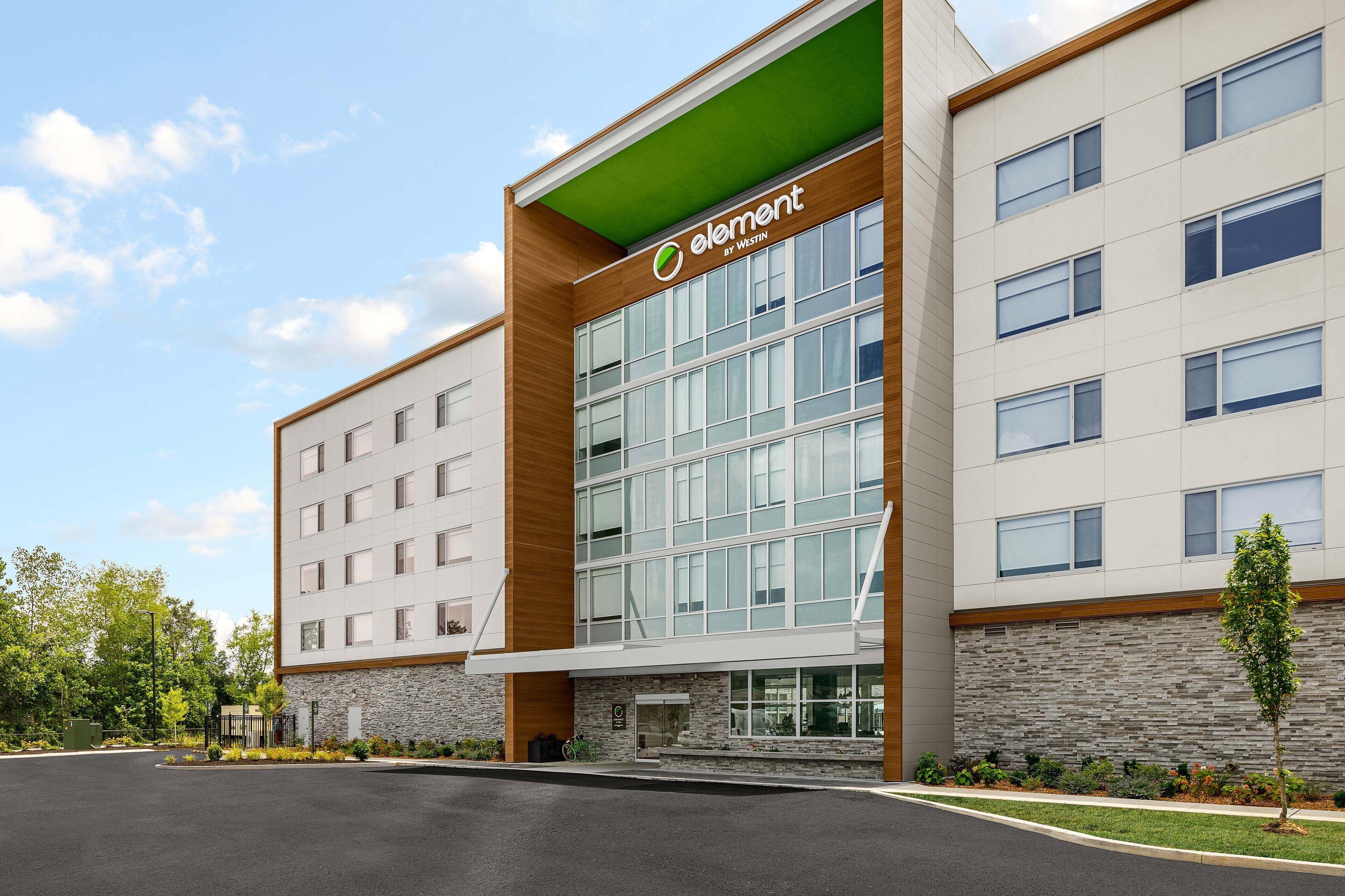 Element Airport Hotel 3*