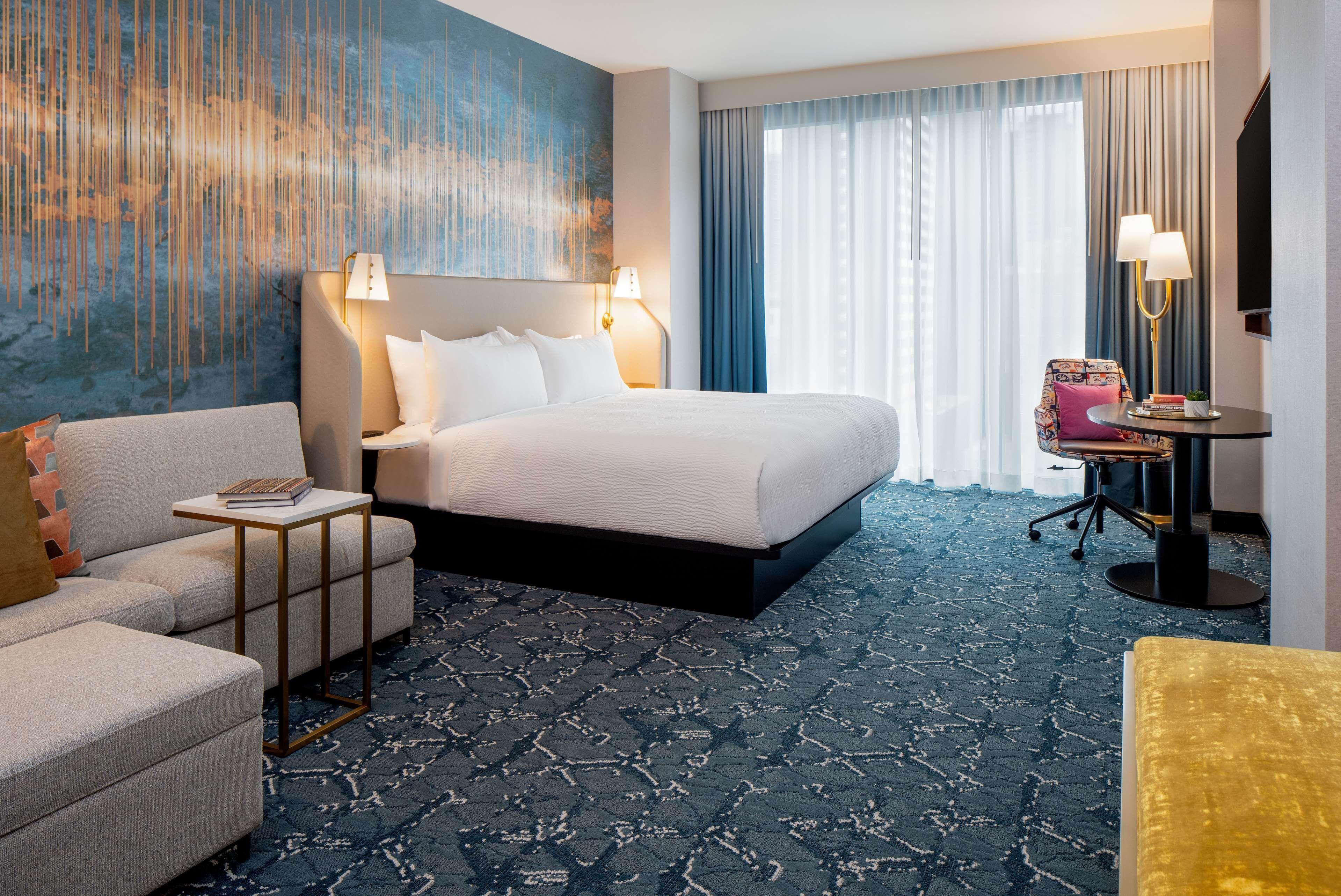 Hotel Tempo By Hilton Downtown