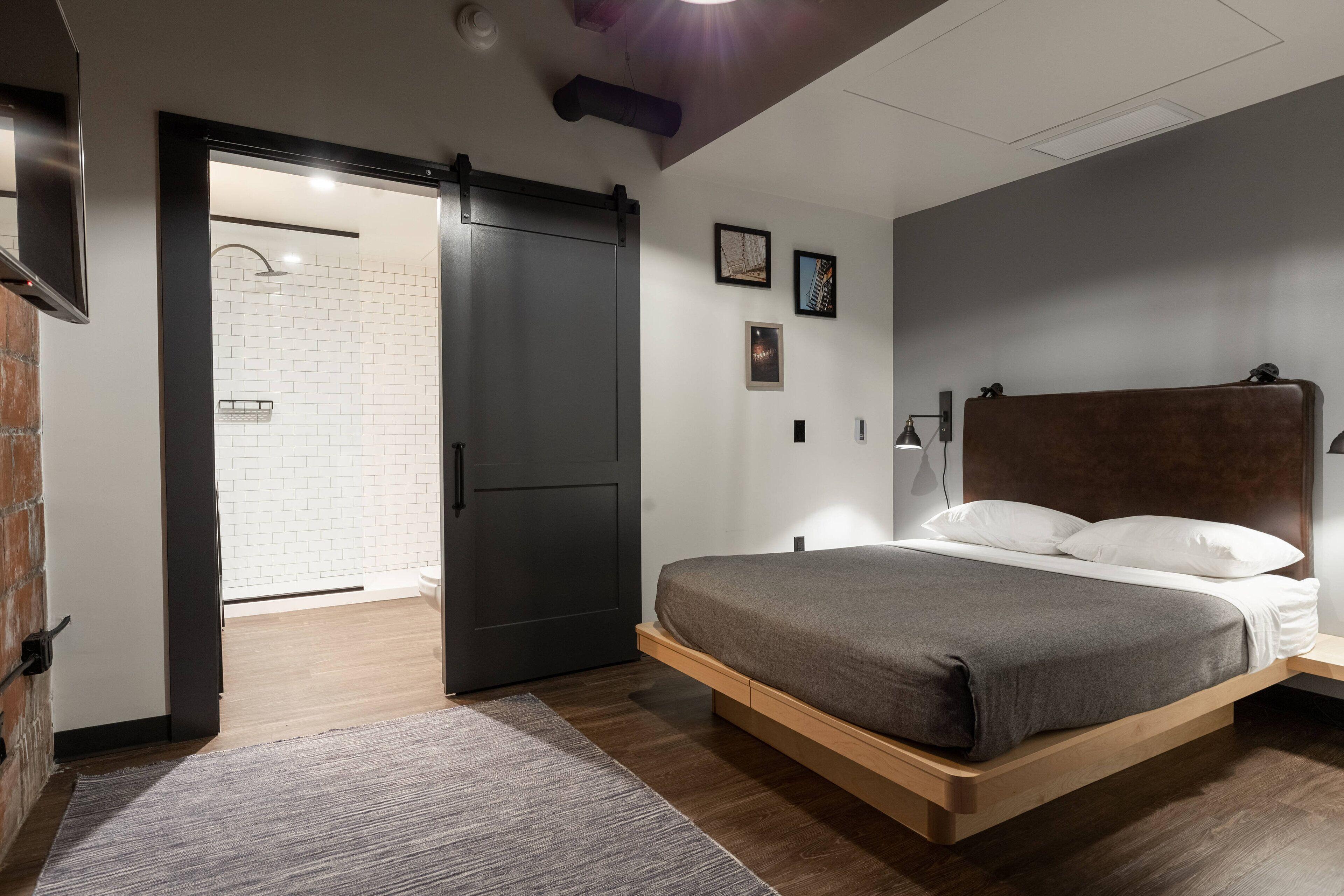 Hotel Moxy Downtown 3*