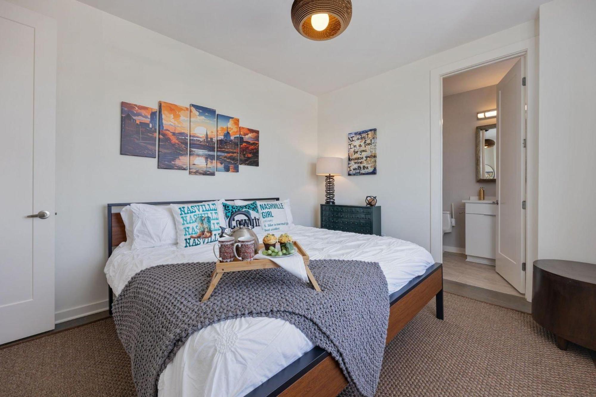 Notes - Sleeps 8 - Mins To Broadway! Nashville