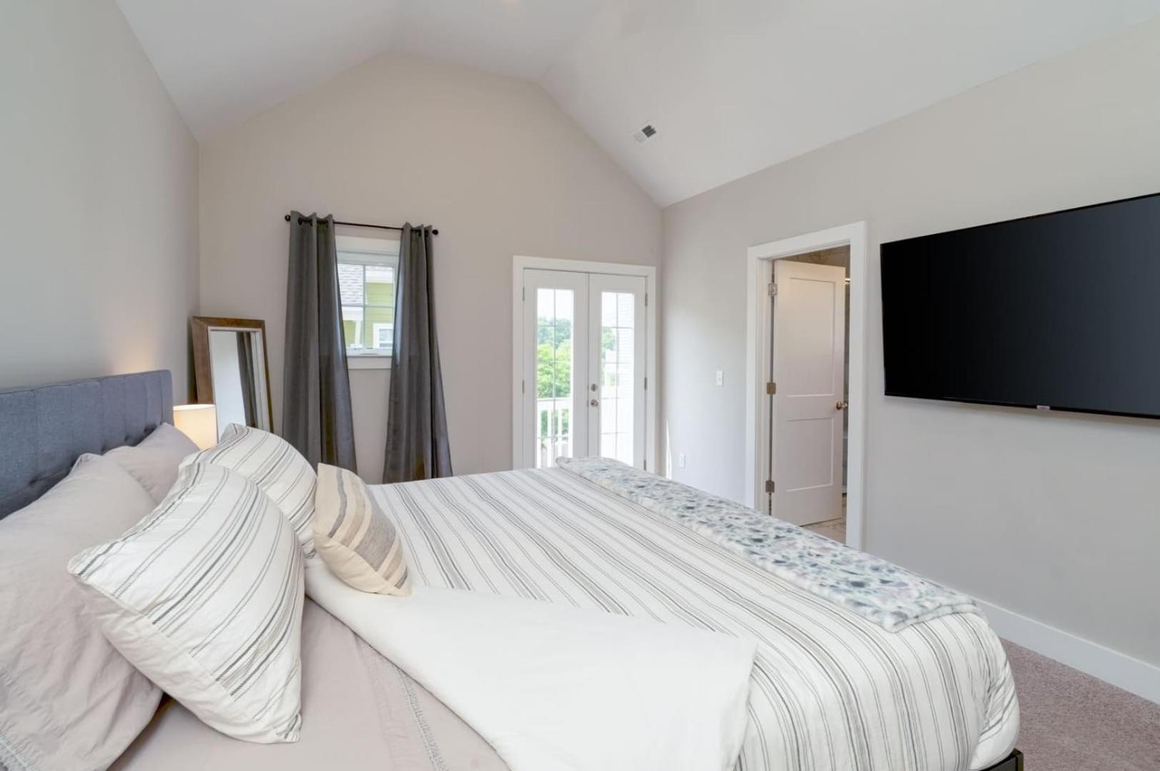 Cumberland Emerald - Walk To Dining Holiday home Nashville