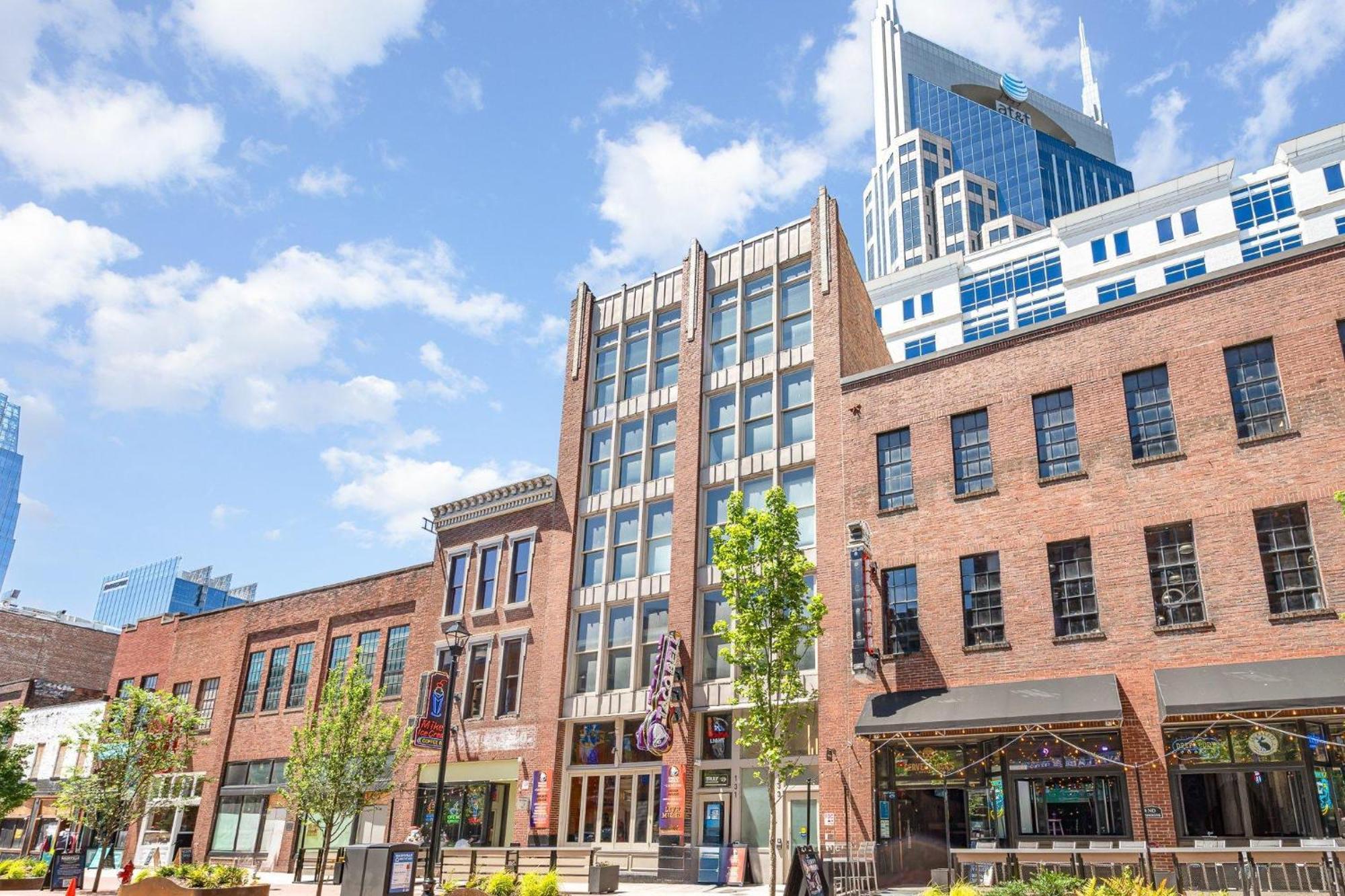 The Saddlery - Encore - 1 Block To Broadway * Nashville