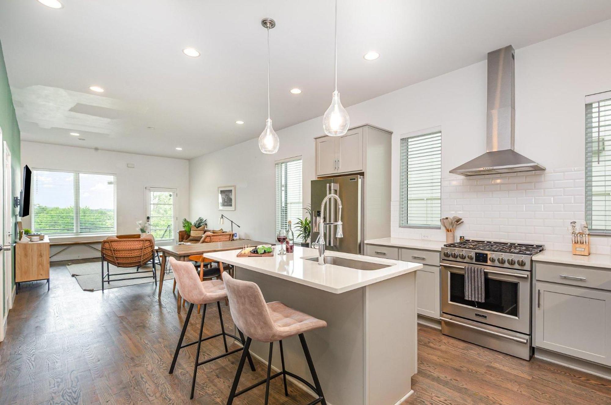 Limbo - In Cumberland Heights - Mins To Germantown Holiday home *