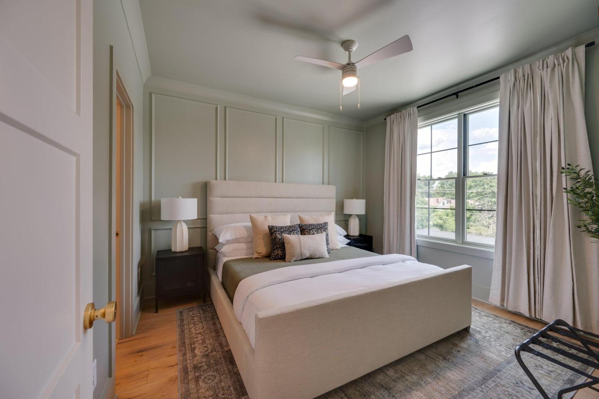 Eclipse - Ultra High End Finishes - Rooftop Patio Holiday home *