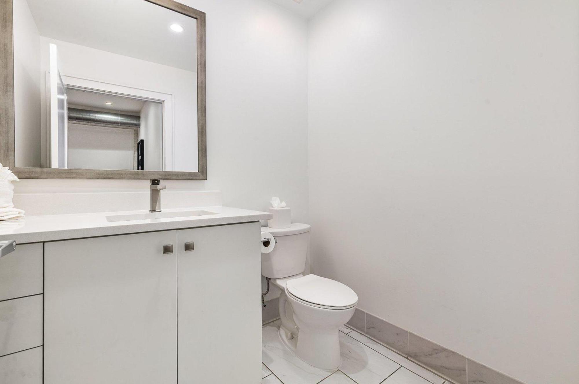 The Saddlery - Showroom - Walk To Broadway *