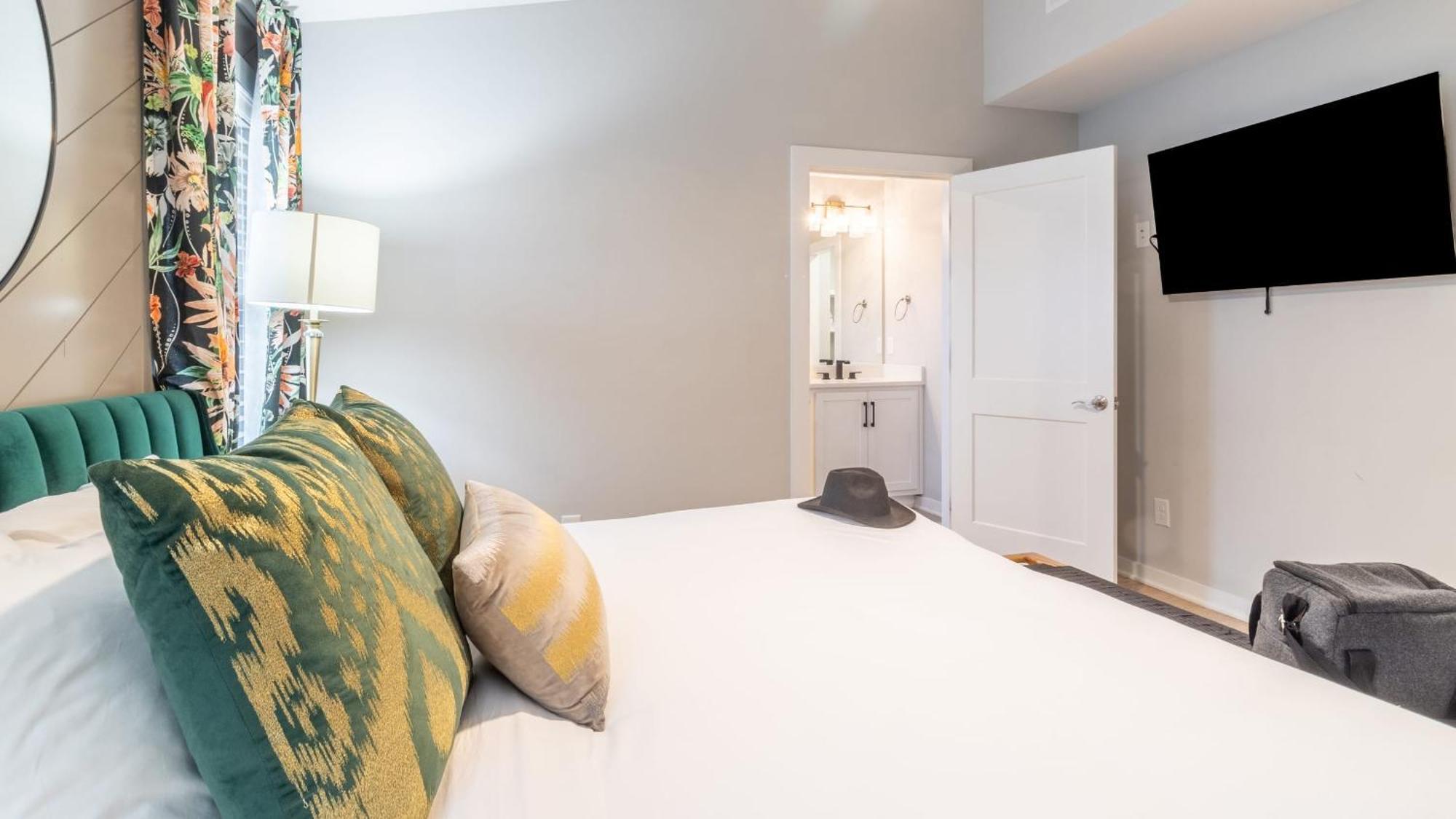 Holiday home Monty By Avantstay 4bdr 4ba Balcony W Outdoor Seating 5mins To Dt