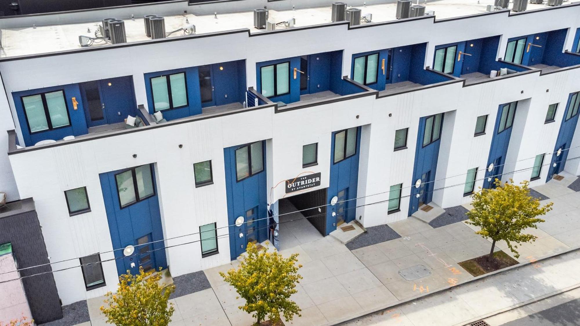 Sleeps 28 2 Units Near Dt Outrider By Avantstay *