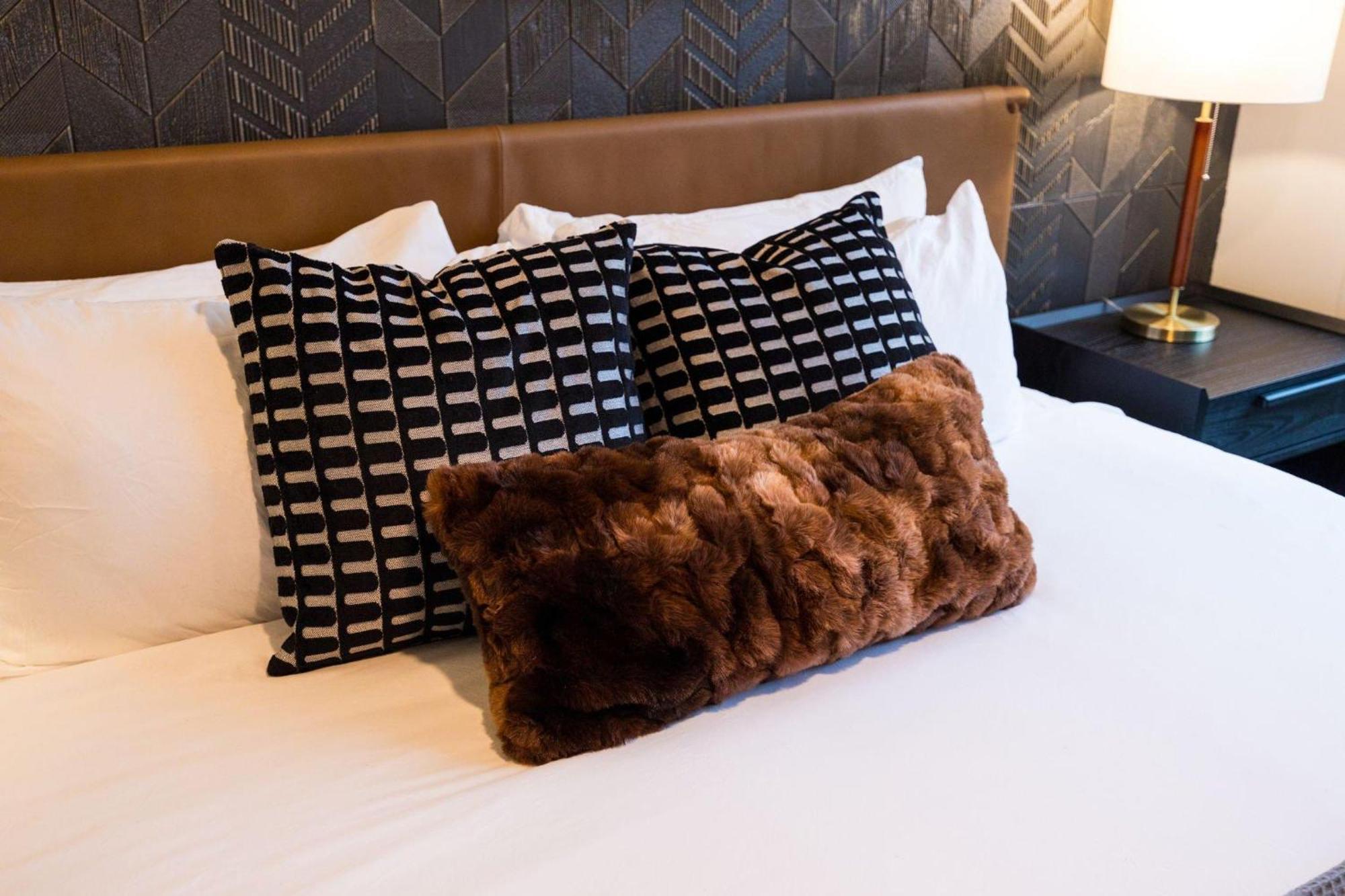 Twin Notes - Odyssey - 2 Units - Mins To Broadway Holiday home Nashville