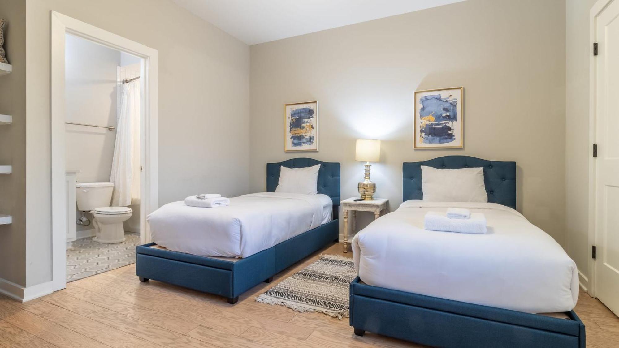 Monty By Avantstay 4bdr 4ba Balcony W Outdoor Seating 5mins To Dt Holiday home Nashville