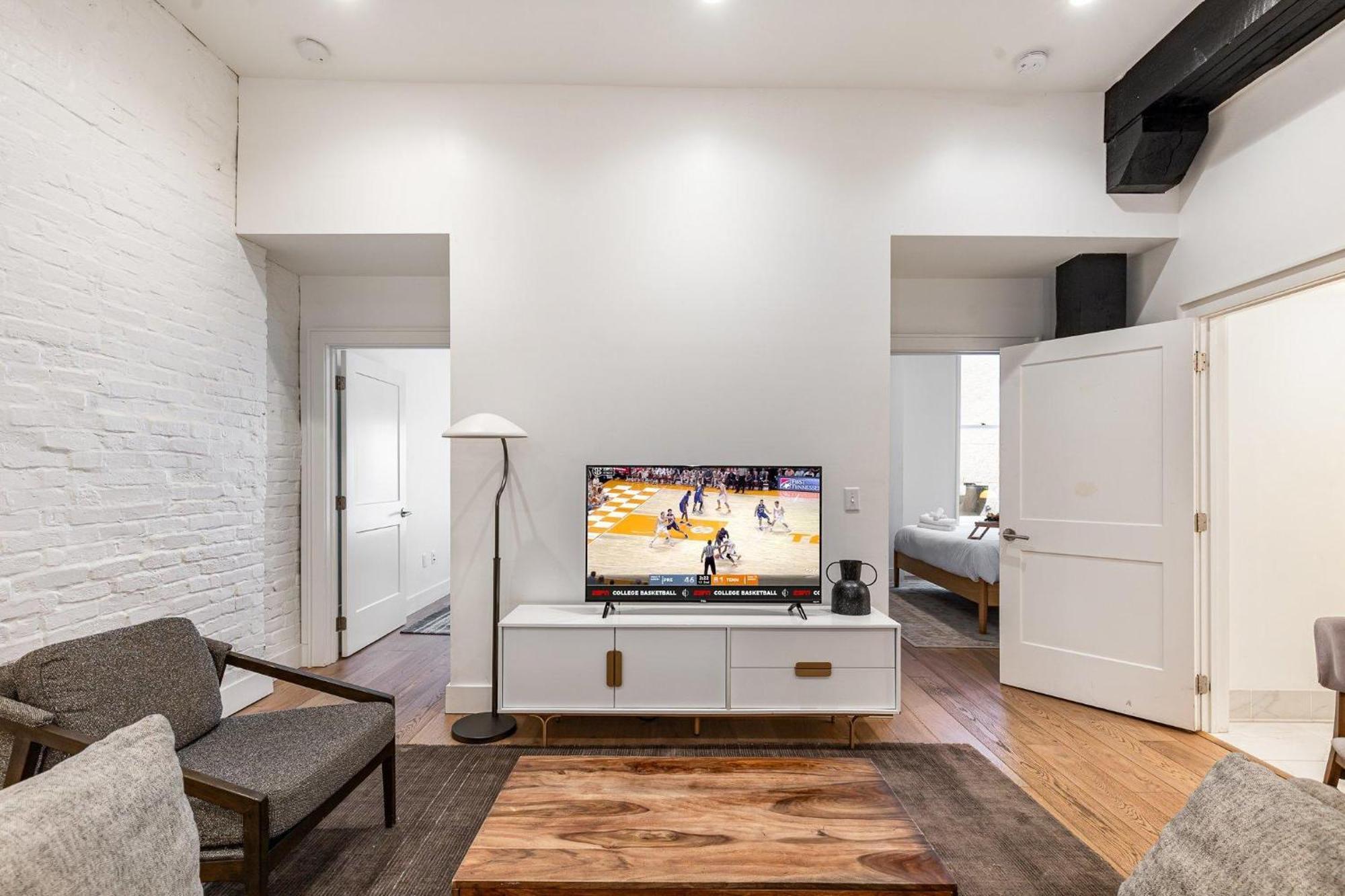 The Saddlery-southern Set-2 Units-walk To Broadway *