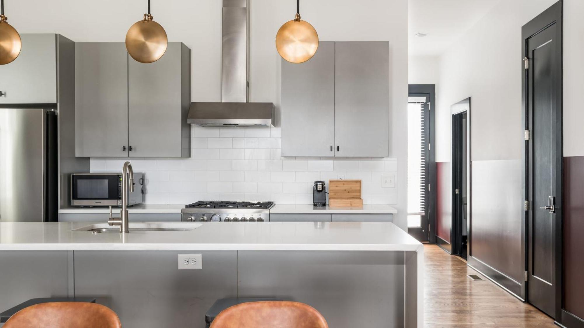 Dottie Loretta Lambert By Avantstay 3 Unit Buyout W 12br In Heart Of