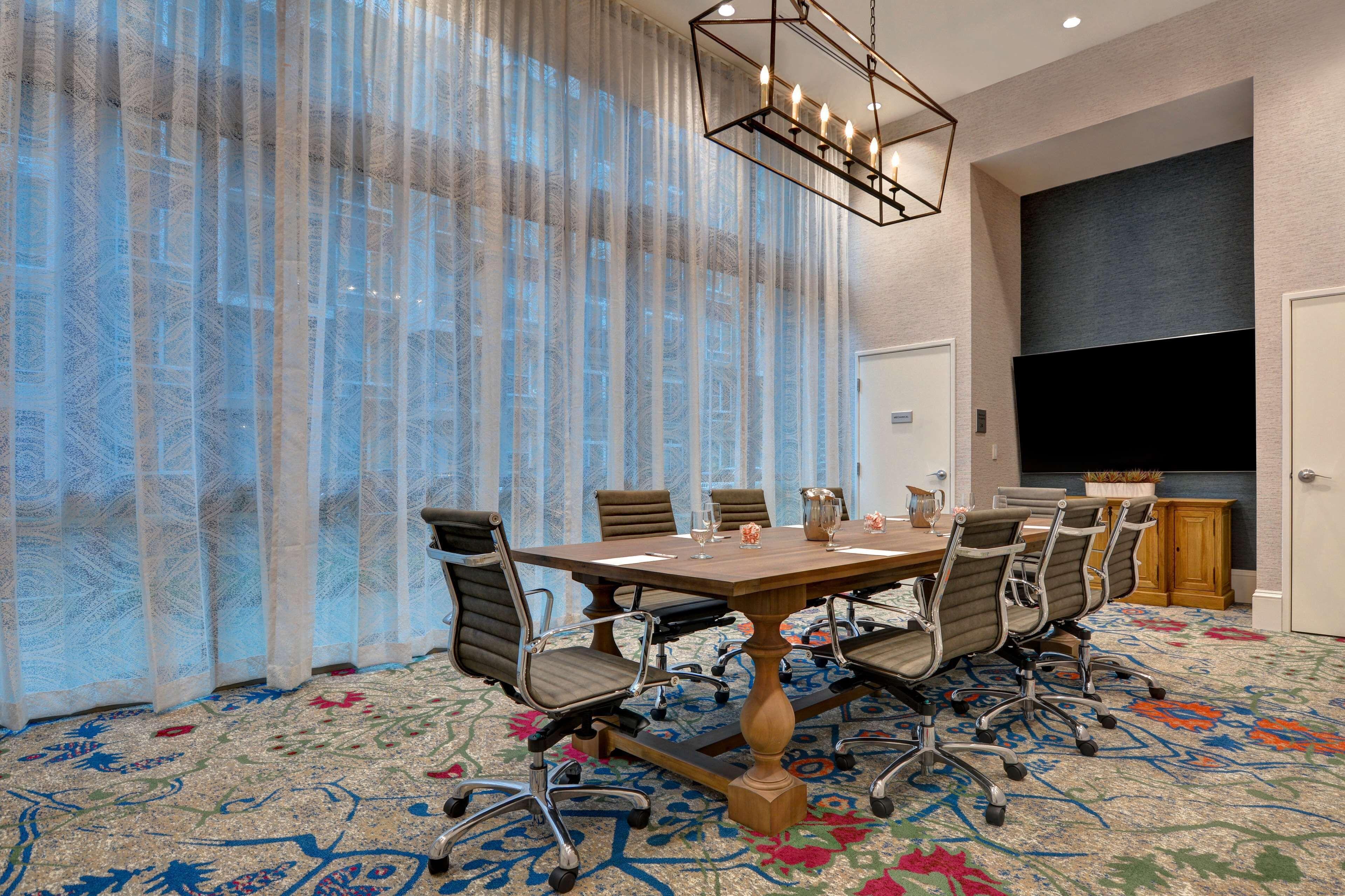 Hampton & Downtown Capitol View, Tn 3*